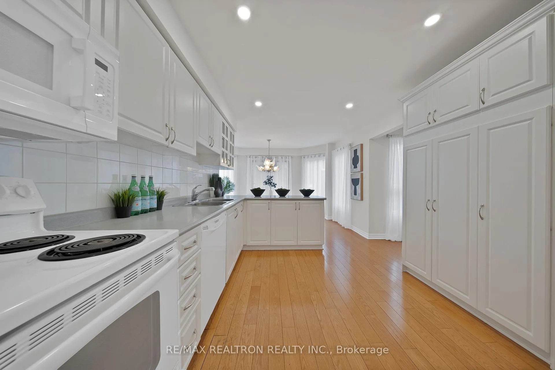 Photo 24 of 35 Glenheather Terrace, Scarborough, Rouge — HOMEH