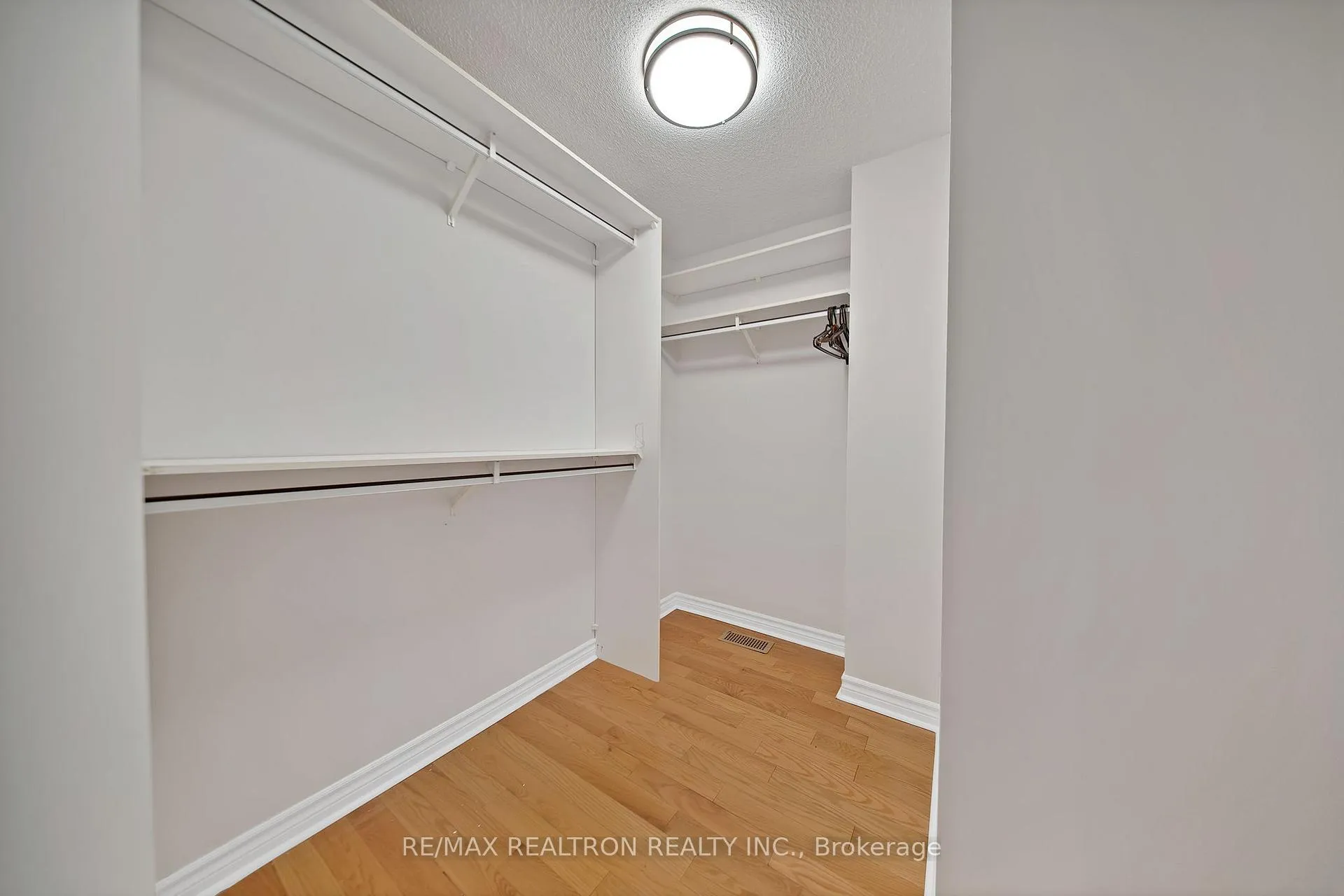 Photo 30 of 35 Glenheather Terrace, Scarborough, Rouge — HOMEH