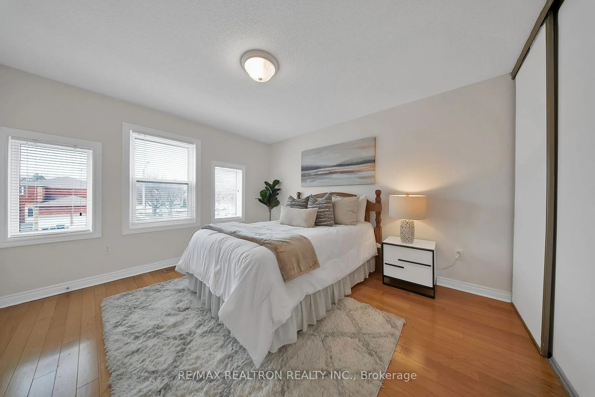 Photo 34 of 35 Glenheather Terrace, Scarborough, Rouge — HOMEH