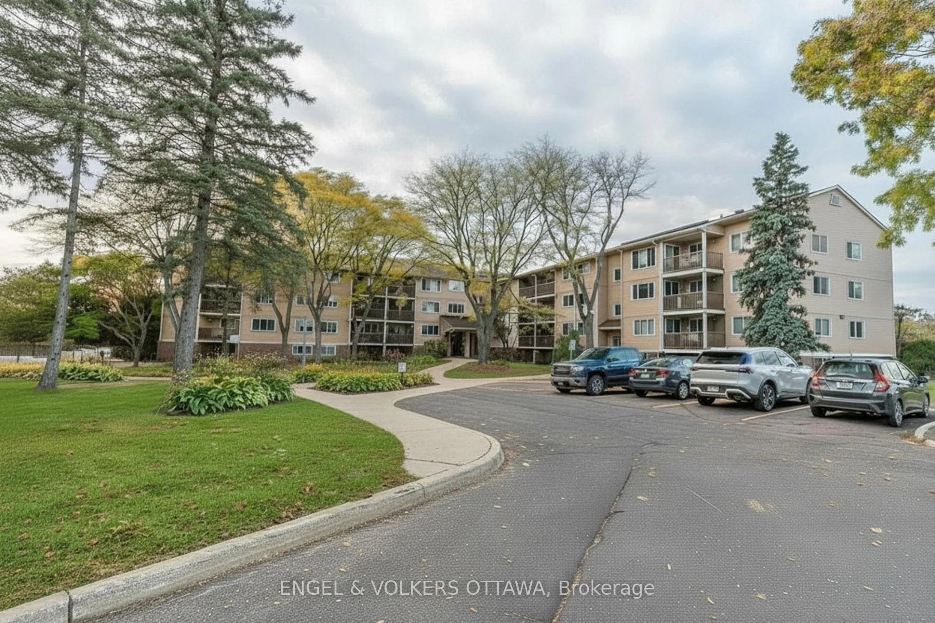 Photo 1 of Unit 201, 6376 Bilberry Drive, Ottawa, Orleans Wood — HOMEH