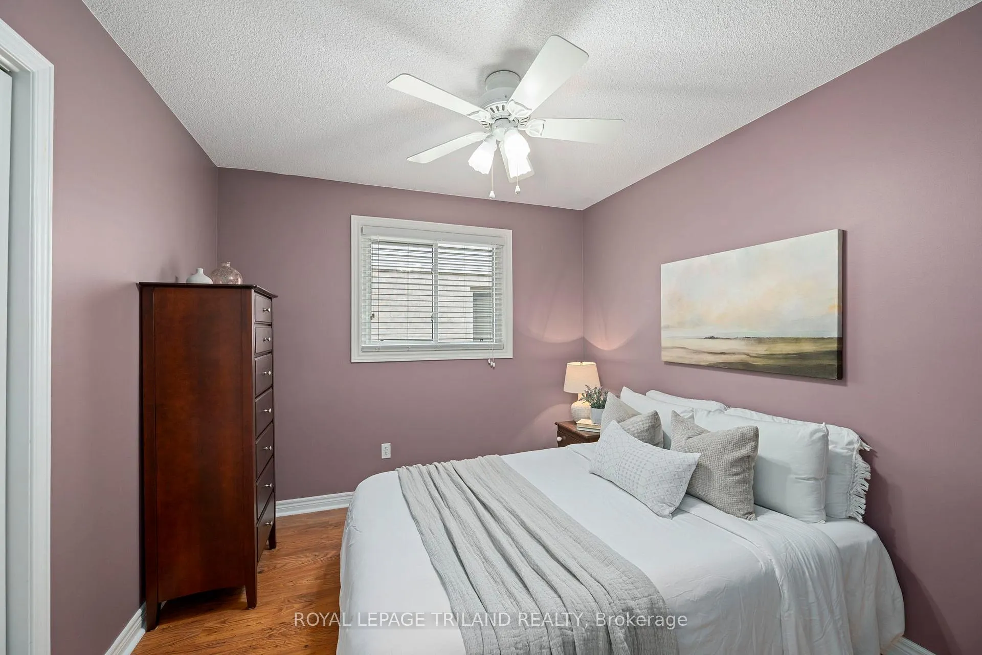 Photo 19 of 24 Sifton Drive, St. Thomas — HOMEH