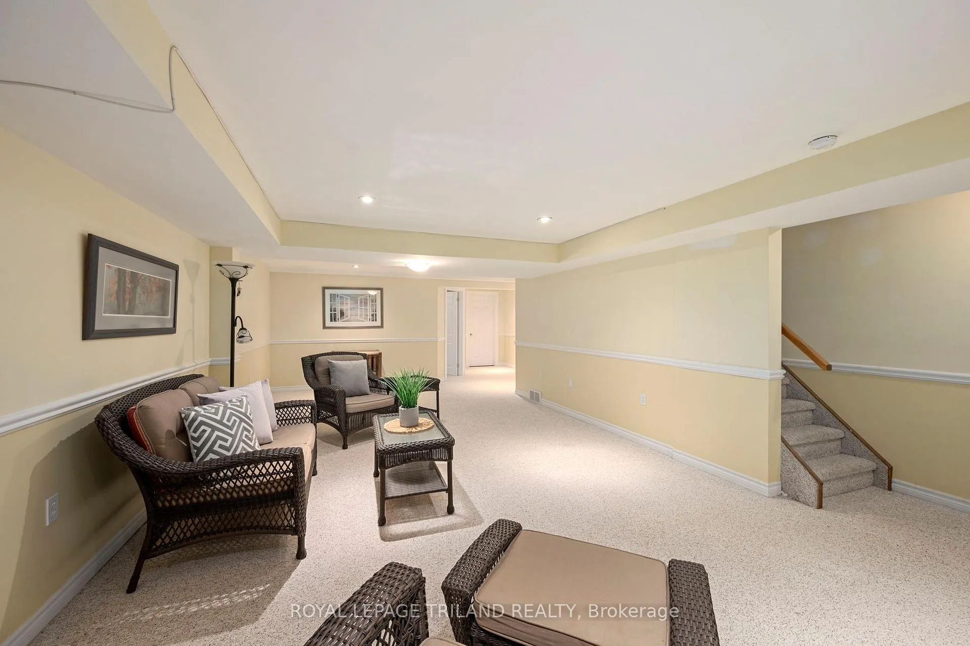 Photo 22 of 24 Sifton Drive, St. Thomas — HOMEH