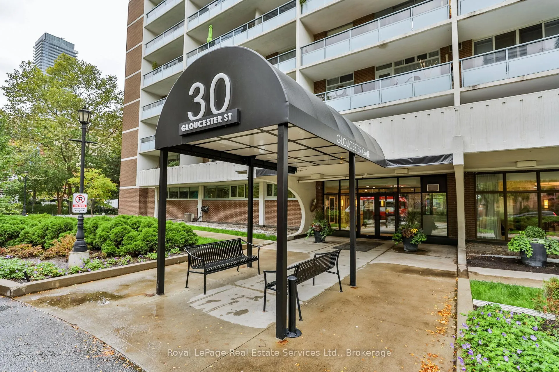 Photo 3 of Unit 1807, 30 Gloucester Street, Toronto, Church-Yonge Corridor — HOMEH