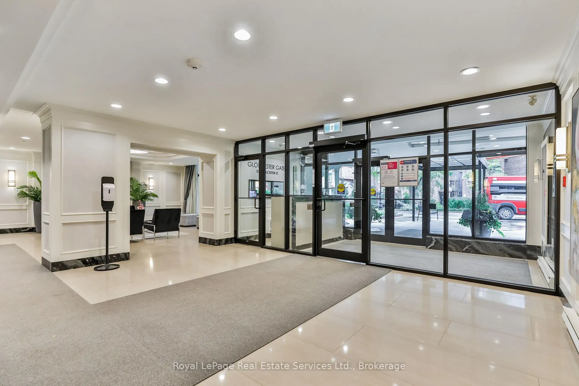 Photo 4 of Unit 1807, 30 Gloucester Street, Toronto, Church-Yonge Corridor — HOMEH