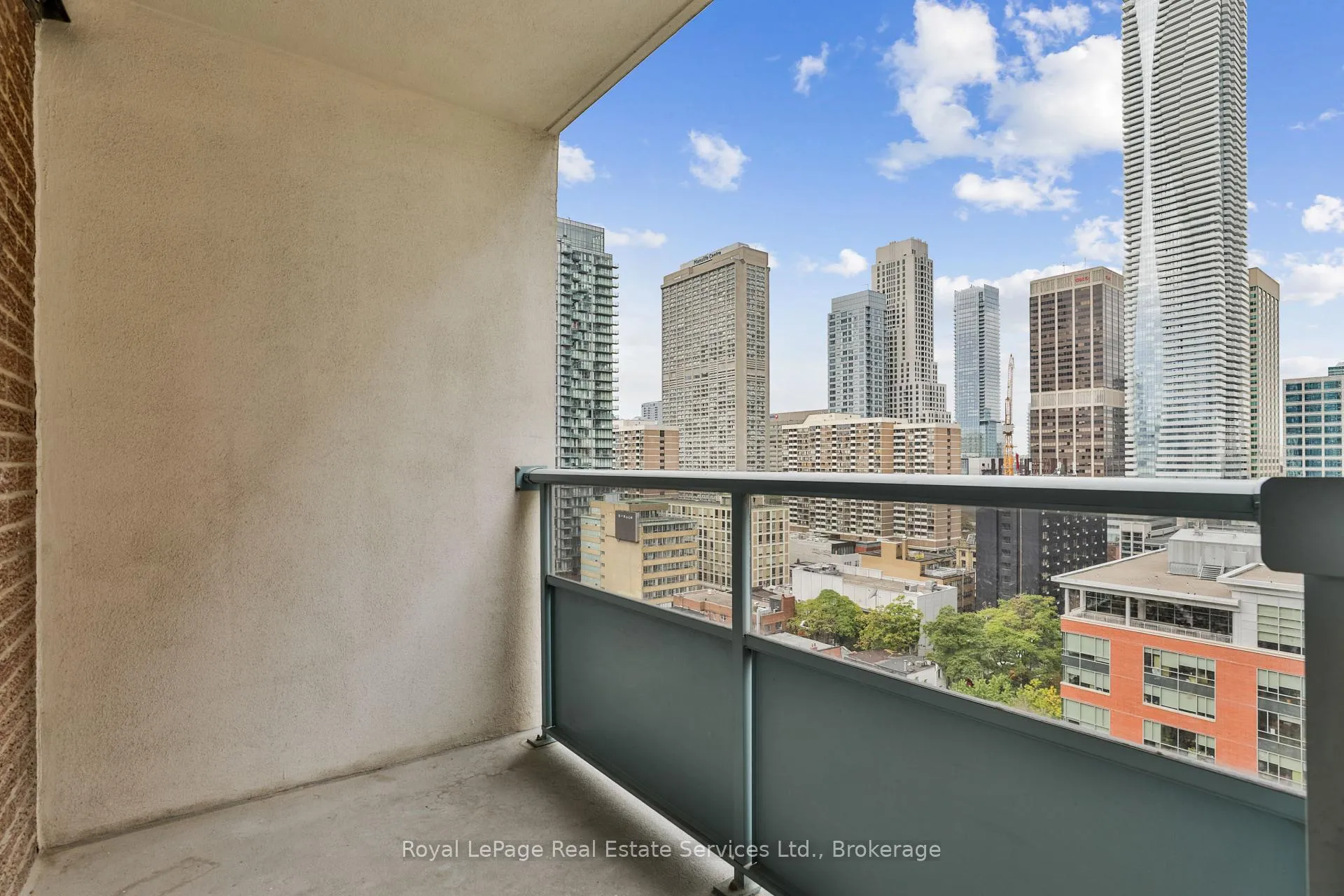 Photo 19 of Unit 1807, 30 Gloucester Street, Toronto, Church-Yonge Corridor — HOMEH
