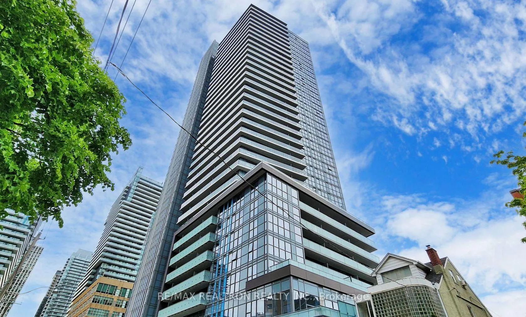 Photo 3 of Unit 3202, 125 Redpath Avenue, Toronto, Mount Pleasant West — HOMEH