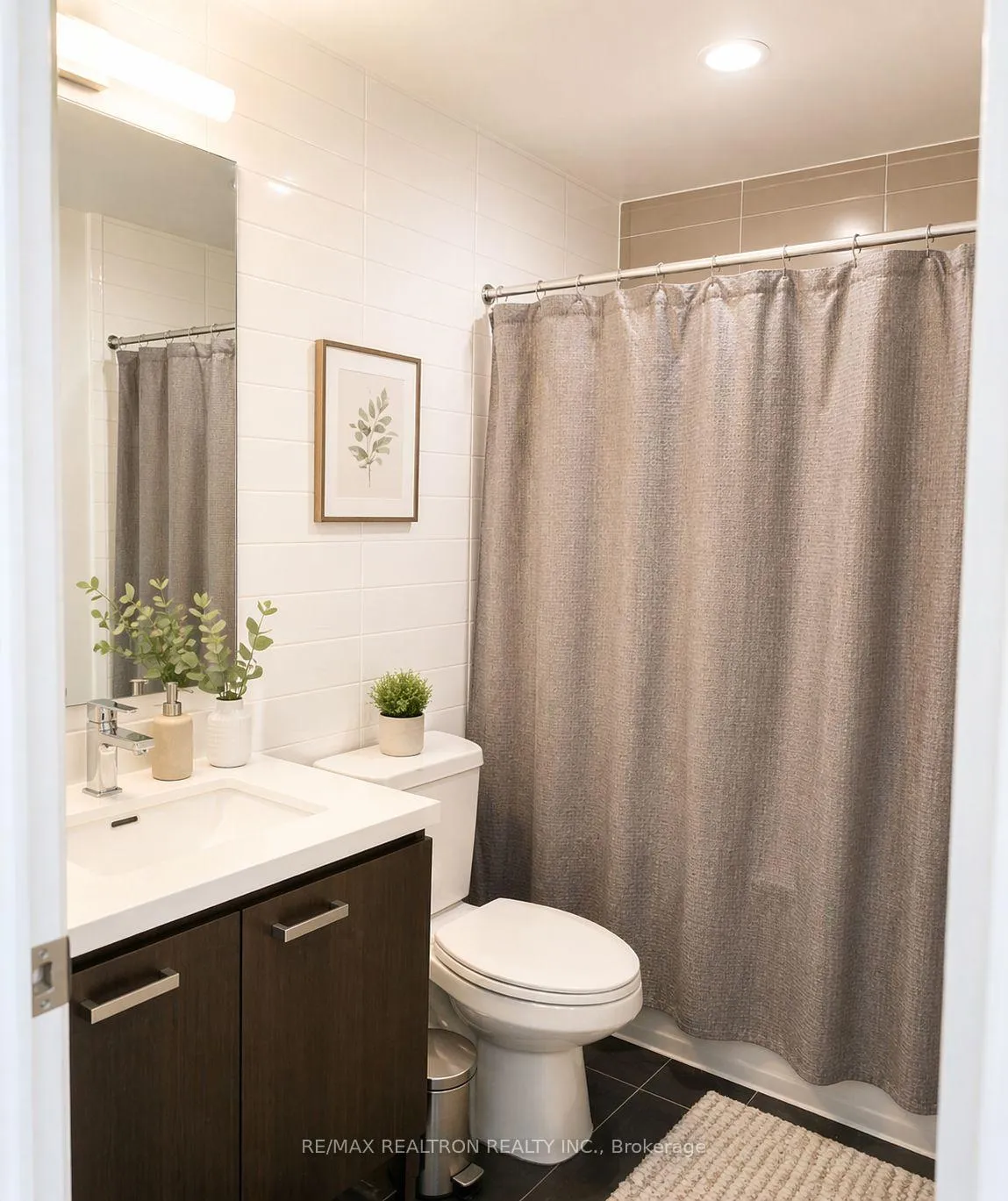 Photo 9 of Unit 3202, 125 Redpath Avenue, Toronto, Mount Pleasant West — HOMEH