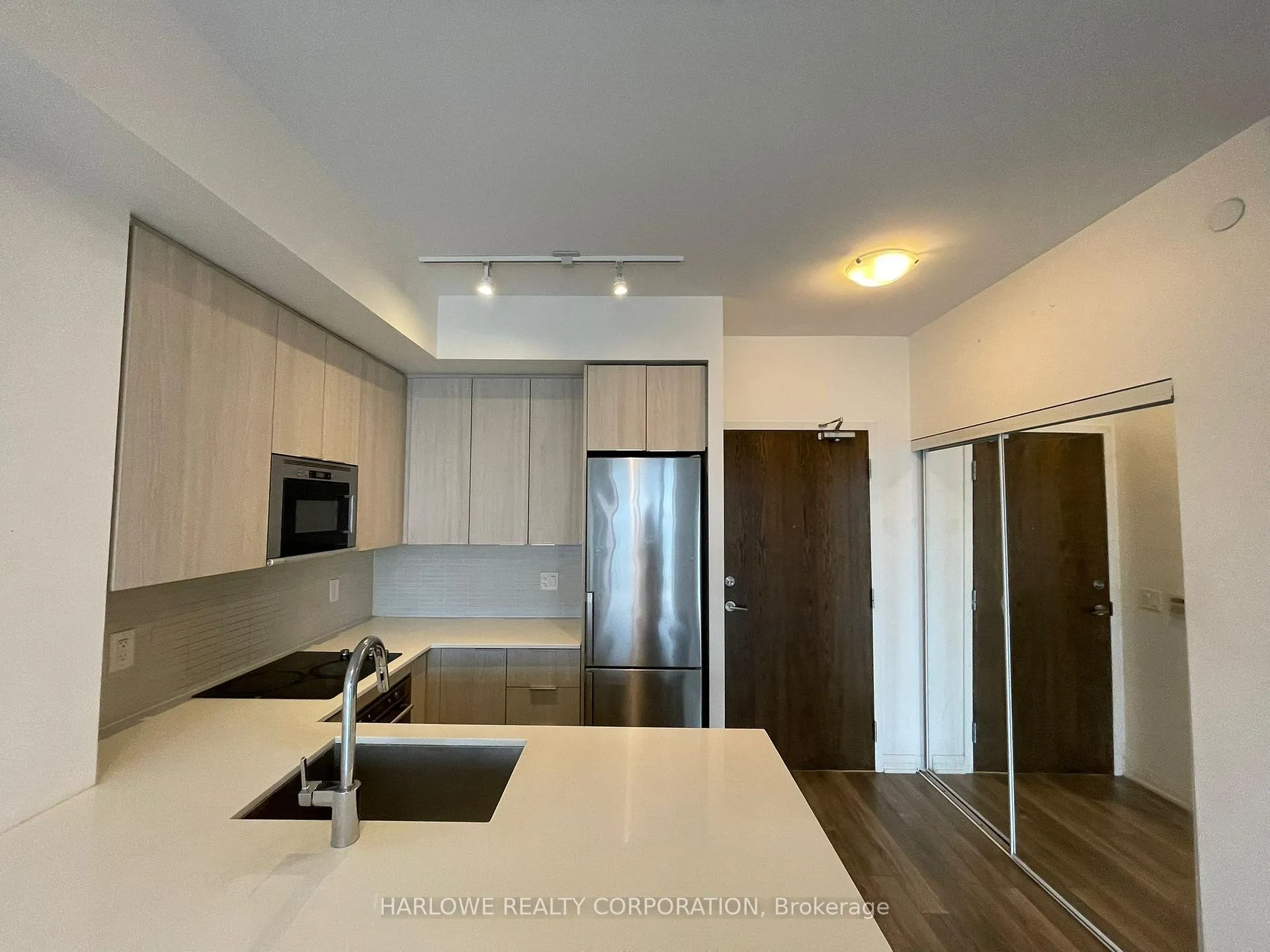 Photo 7 of Unit 509, 99 Eagle Rock Way, Vaughan, Rural Vaughan — HOMEH