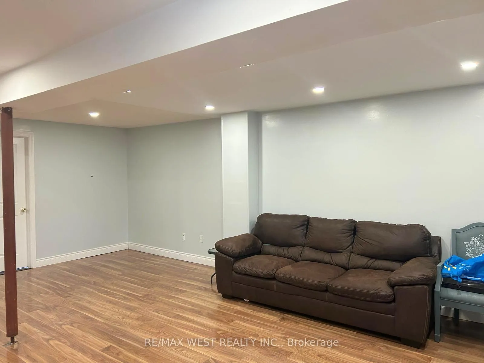 Photo 12 of 14 Suncrest Drive, Brampton, Brampton West — HOMEH