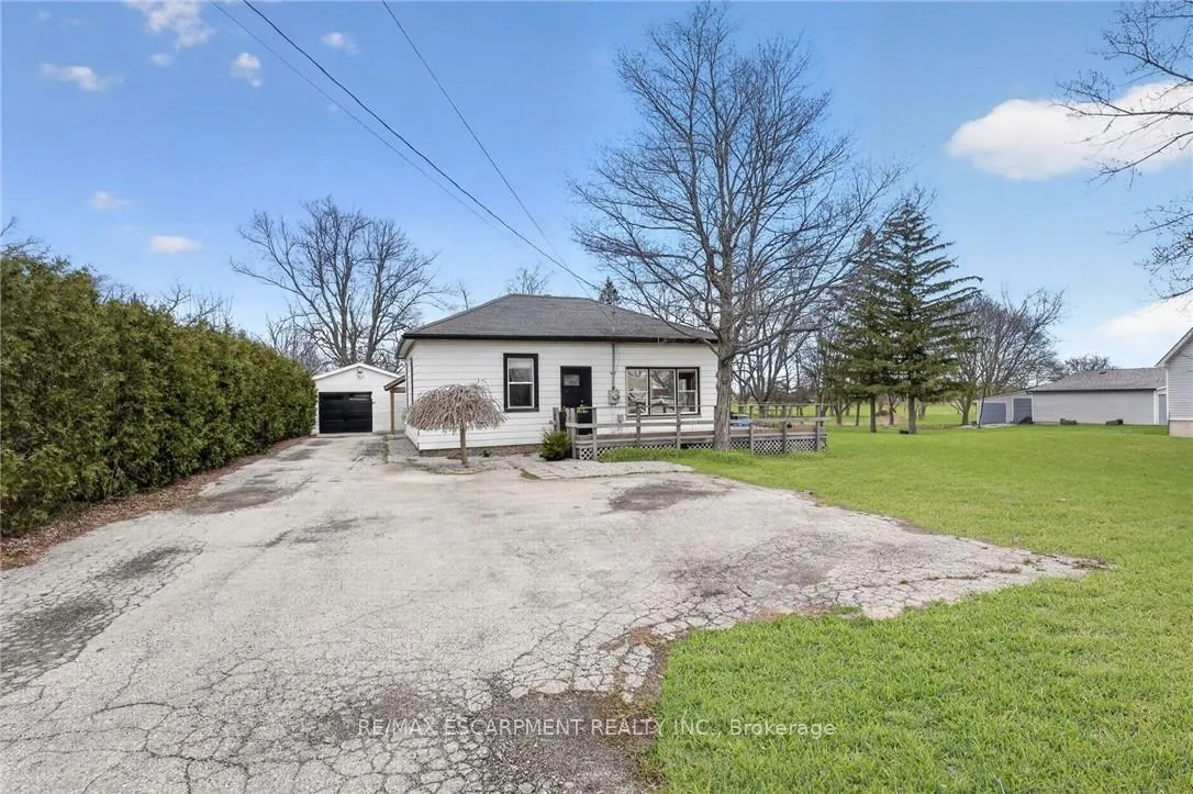 Photo 1 of 395 Mud Street E, Hamilton, Stoney Creek Mountain — HOMEH