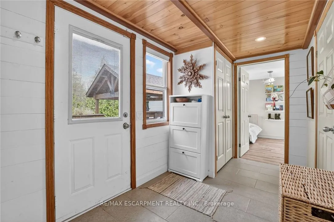 Photo 17 of 395 Mud Street E, Hamilton, Stoney Creek Mountain — HOMEH