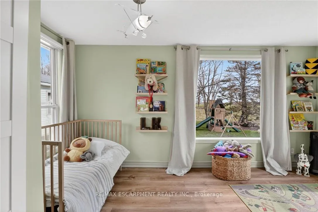 Photo 20 of 395 Mud Street E, Hamilton, Stoney Creek Mountain — HOMEH