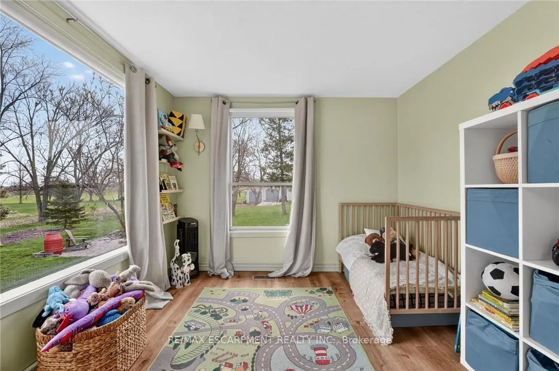 Photo 22 of 395 Mud Street E, Hamilton, Stoney Creek Mountain — HOMEH