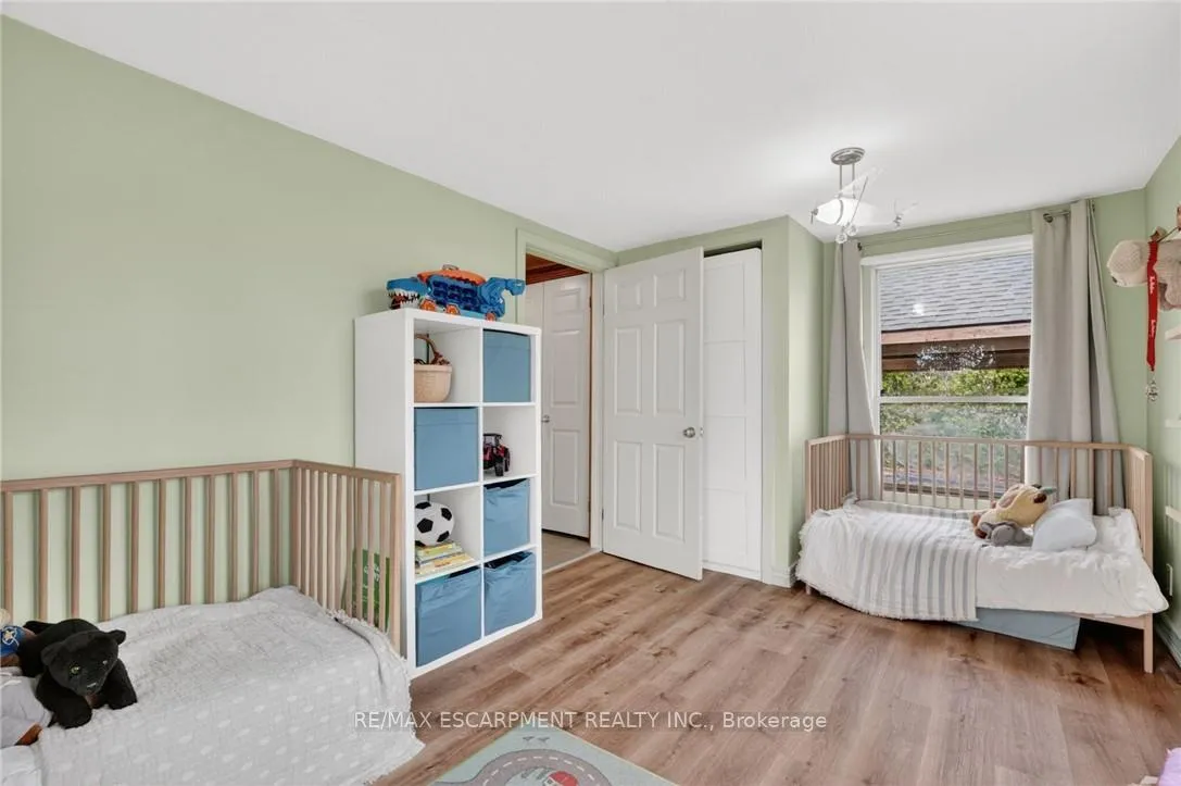 Photo 23 of 395 Mud Street E, Hamilton, Stoney Creek Mountain — HOMEH