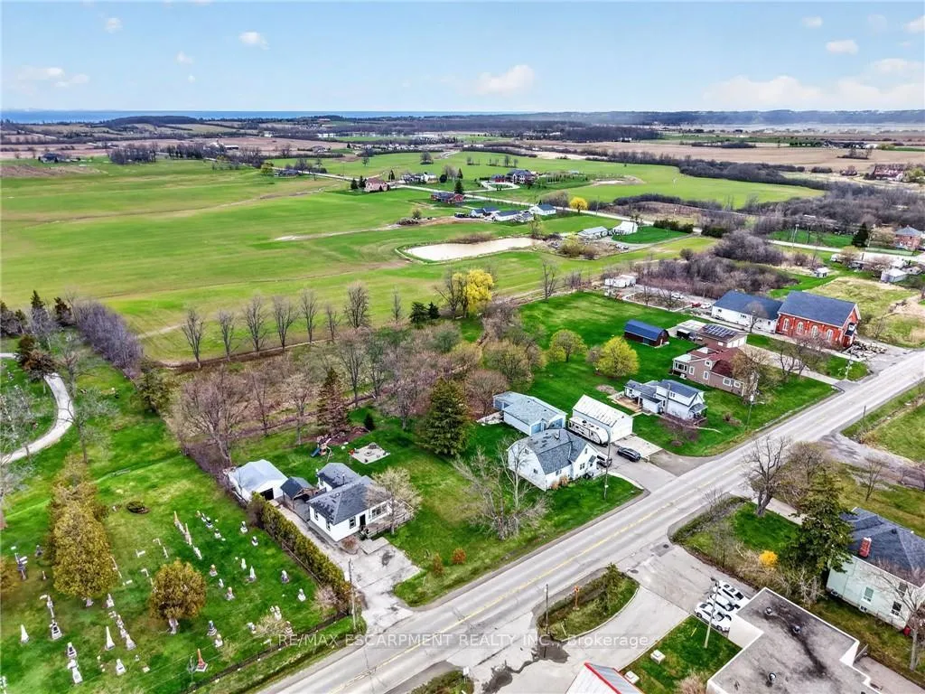 Photo 30 of 395 Mud Street E, Hamilton, Stoney Creek Mountain — HOMEH