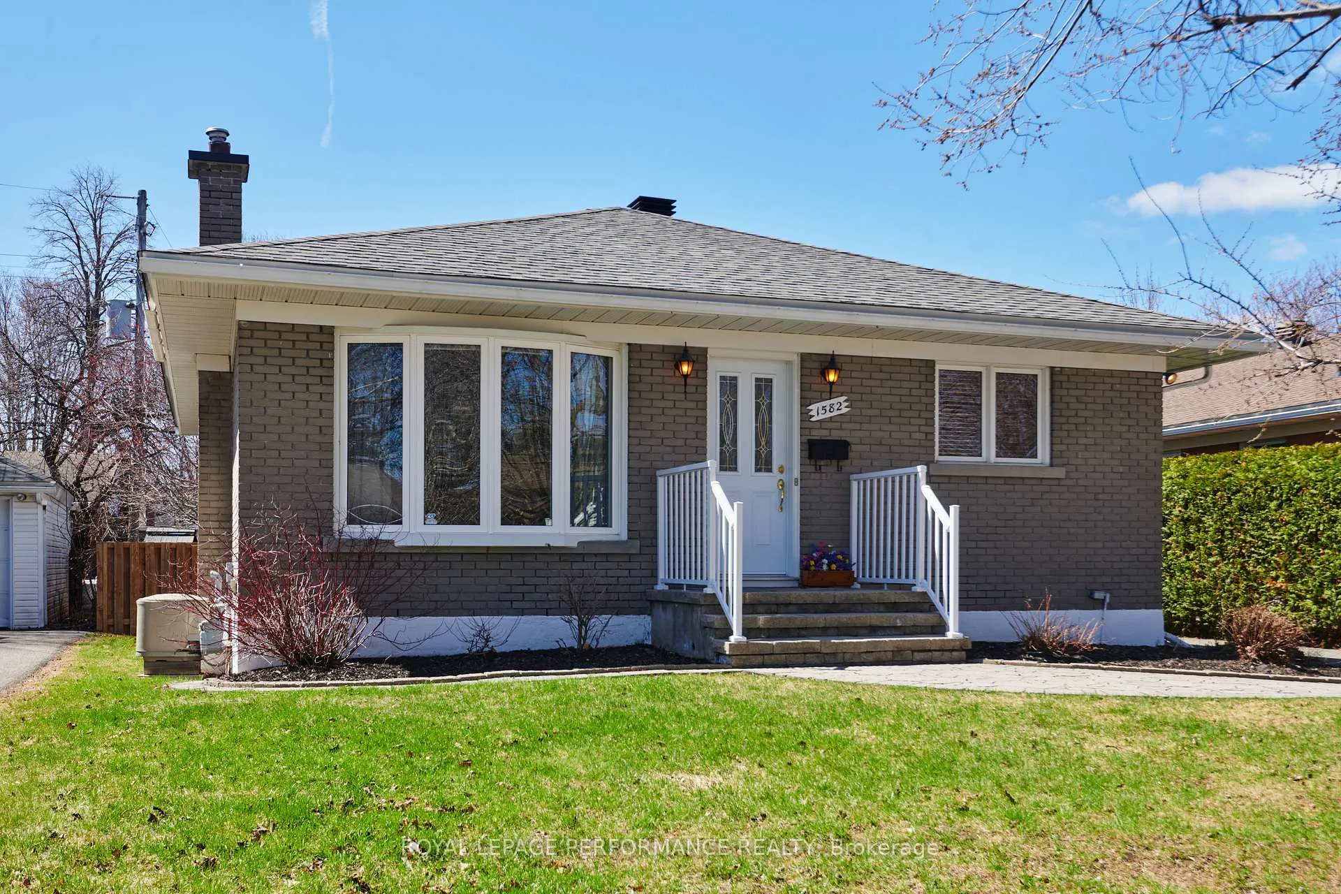 Photo 1 of 1582 Digby Street, Ottawa, Riverview Park — HOMEH