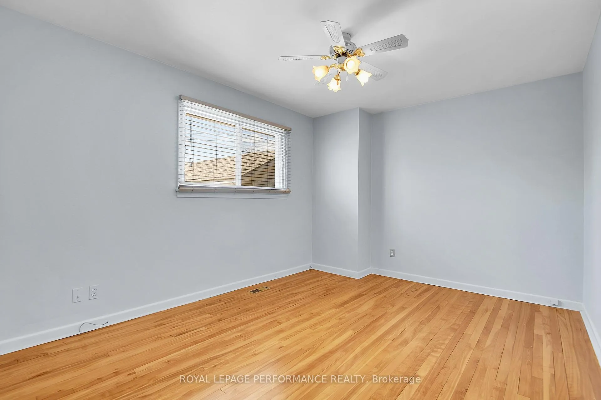 Photo 20 of 1582 Digby Street, Ottawa, Riverview Park — HOMEH