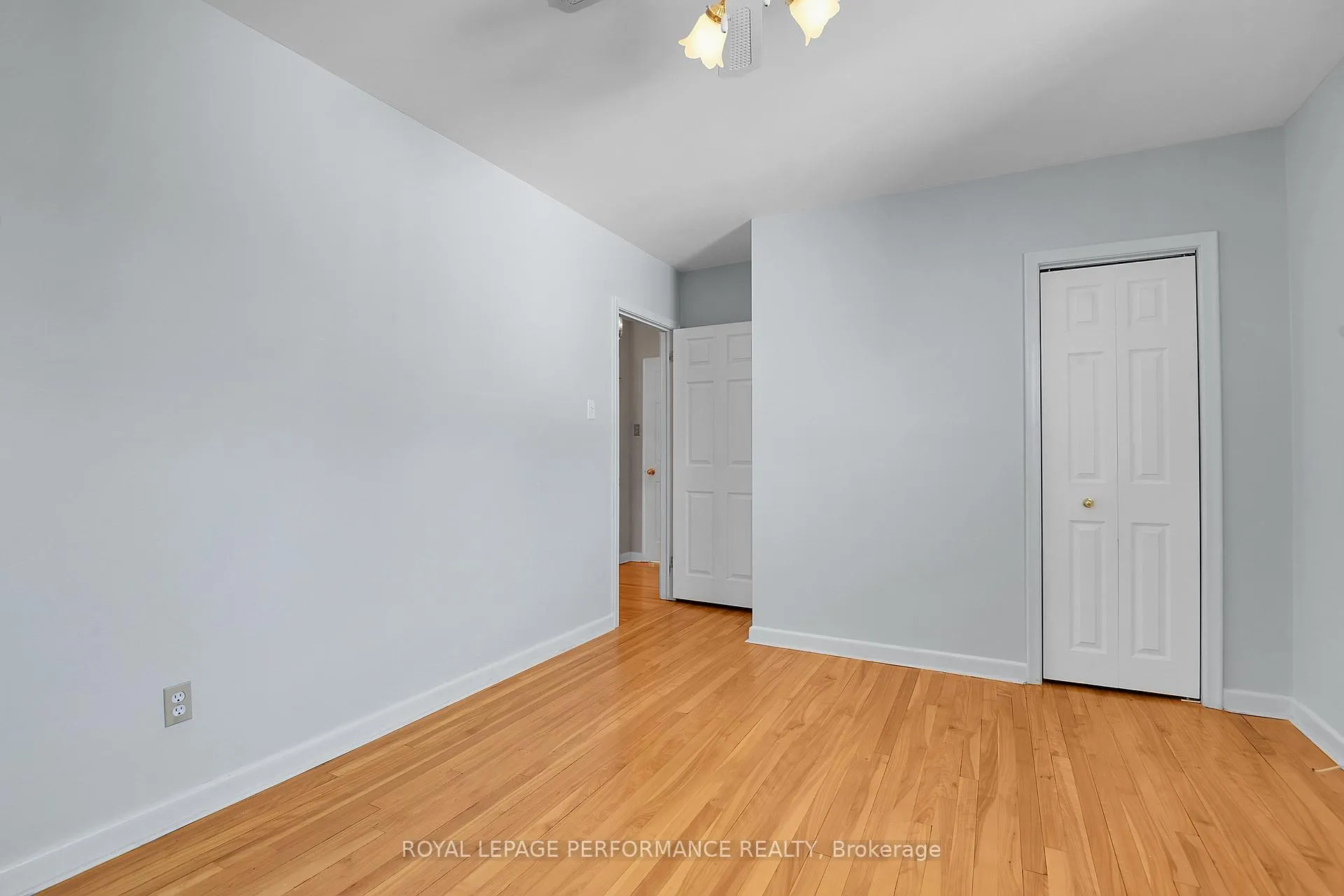 Photo 23 of 1582 Digby Street, Ottawa, Riverview Park — HOMEH