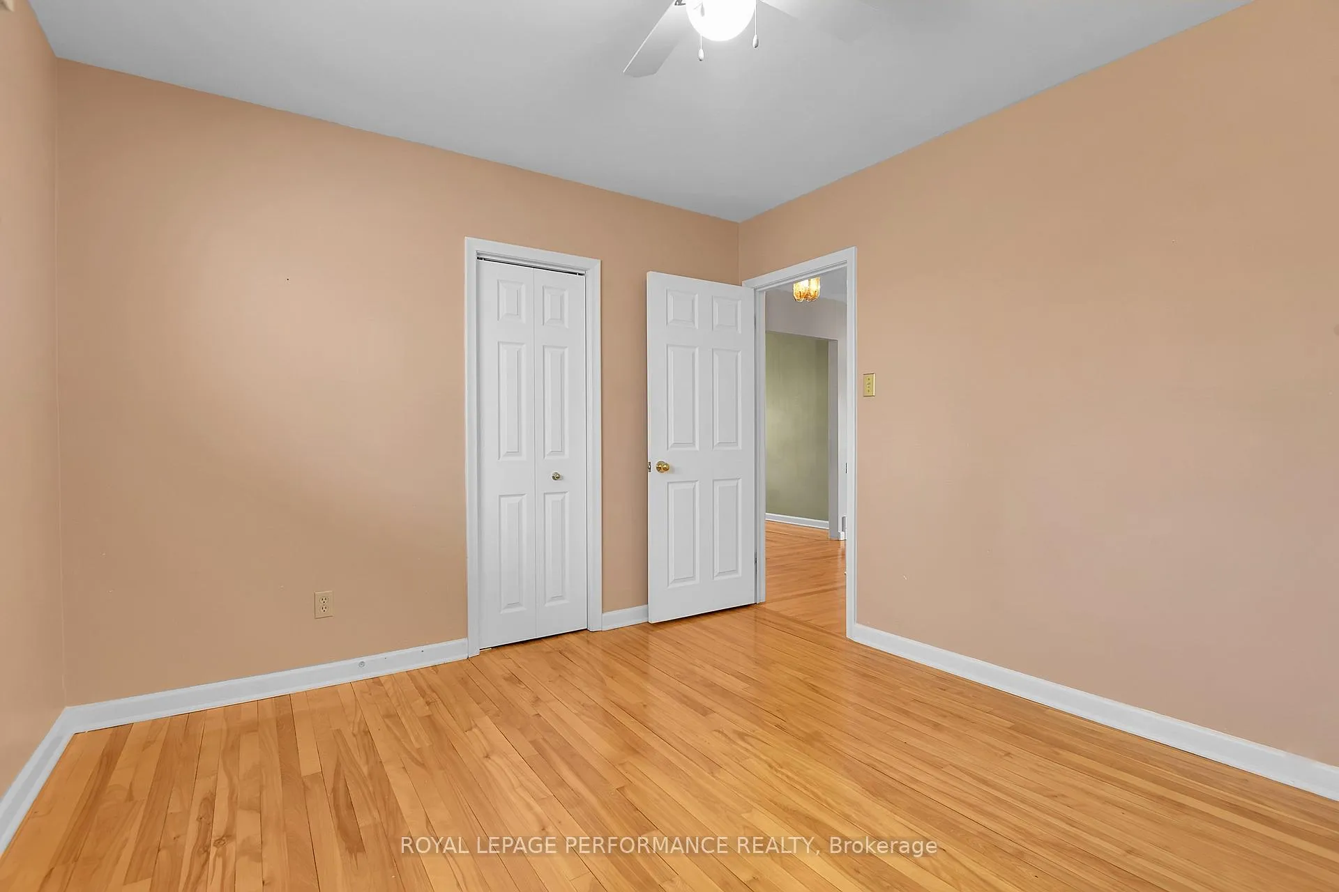 Photo 26 of 1582 Digby Street, Ottawa, Riverview Park — HOMEH