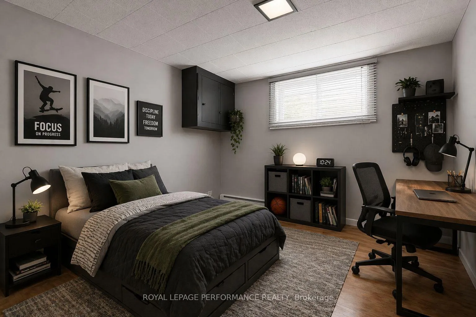 Photo 33 of 1582 Digby Street, Ottawa, Riverview Park — HOMEH