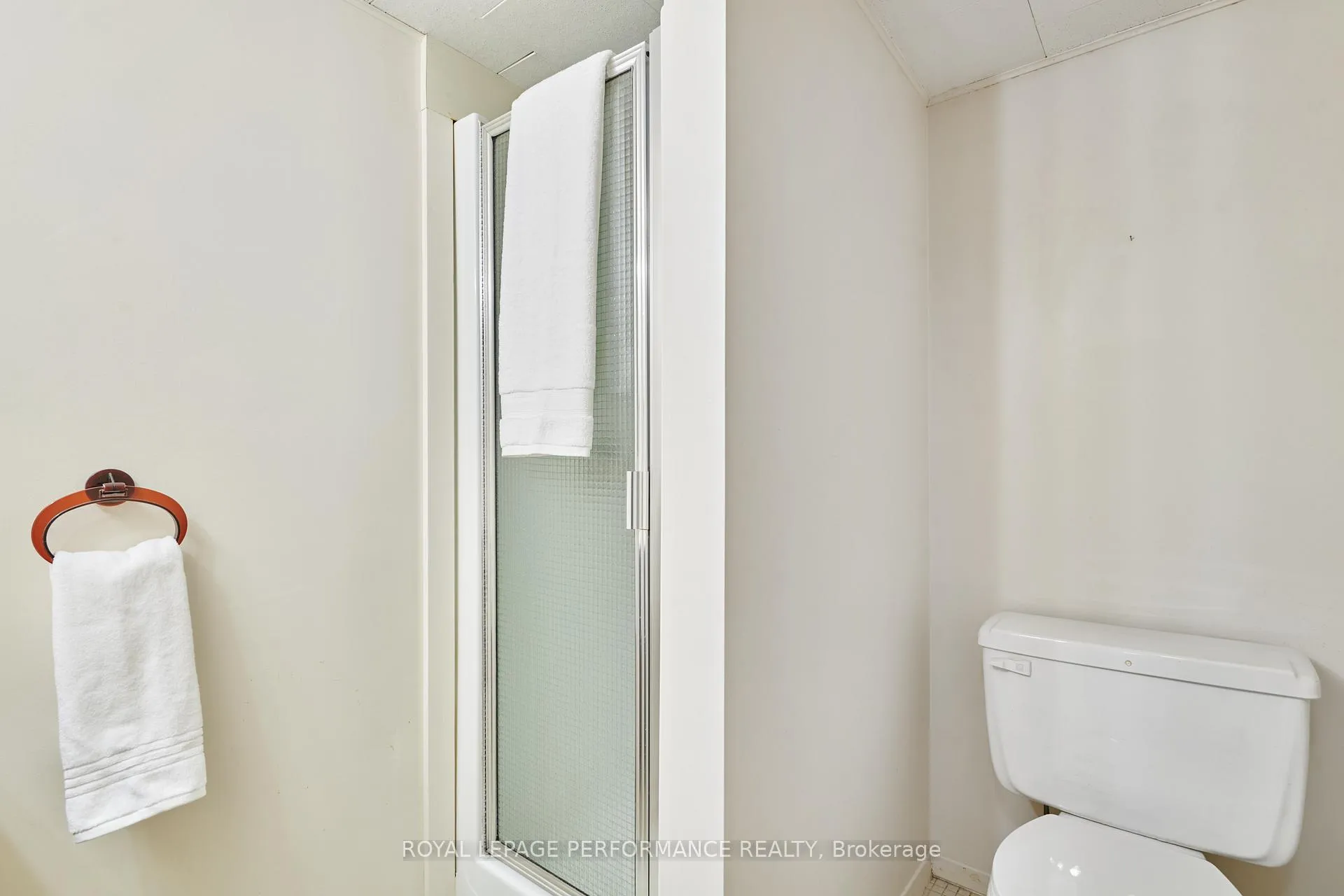 Photo 37 of 1582 Digby Street, Ottawa, Riverview Park — HOMEH