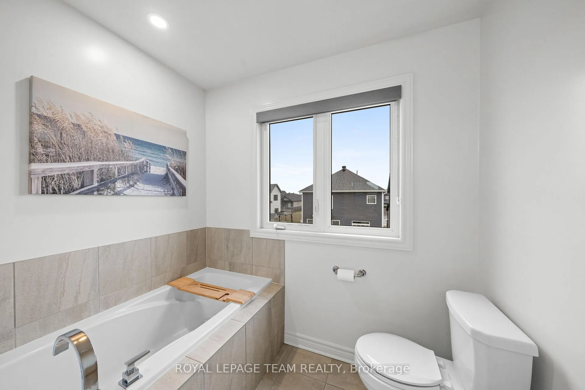 Photo 24 of 1160 Beckett Crescent, Ottawa, Stittsville (South) — HOMEH