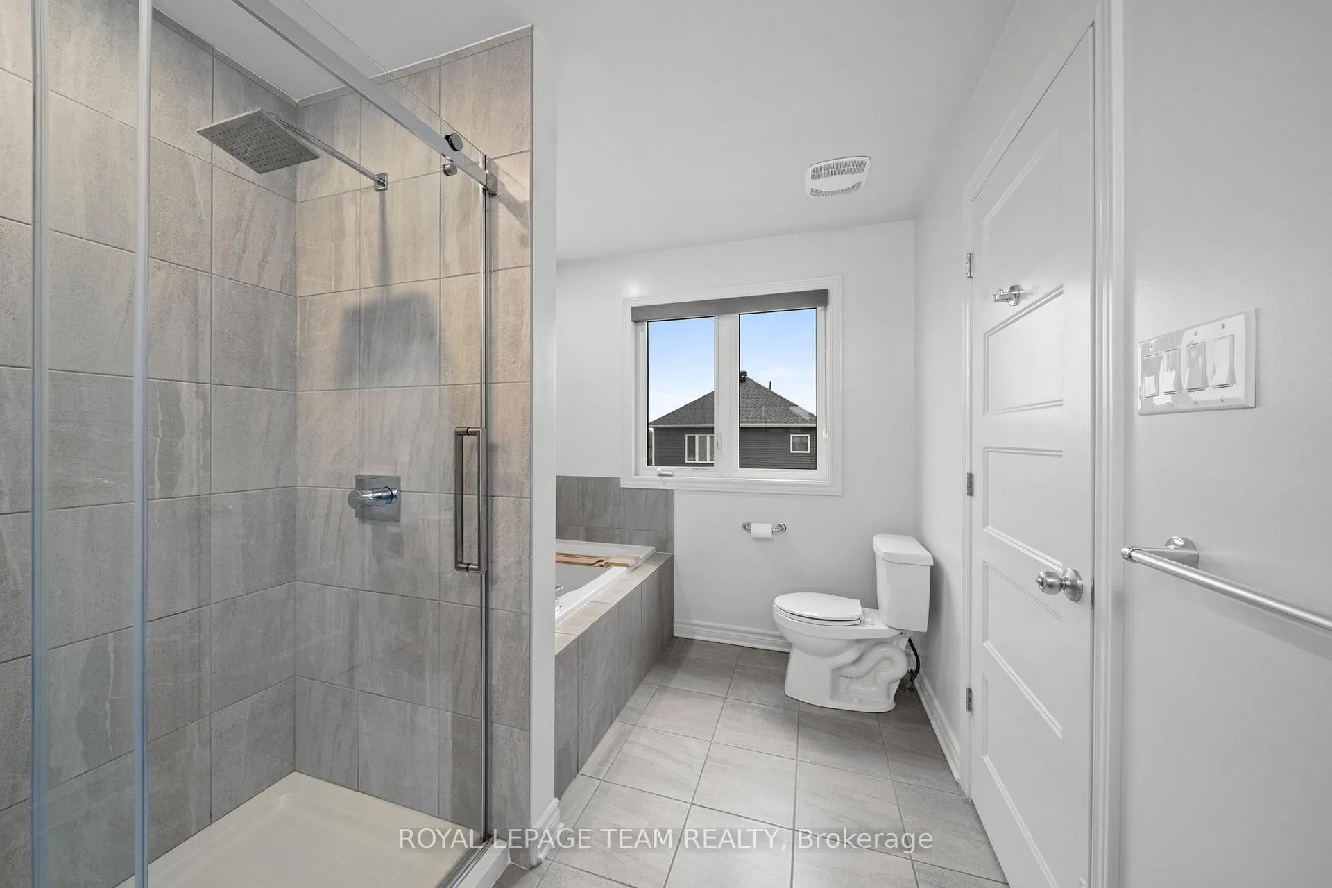 Photo 25 of 1160 Beckett Crescent, Ottawa, Stittsville (South) — HOMEH