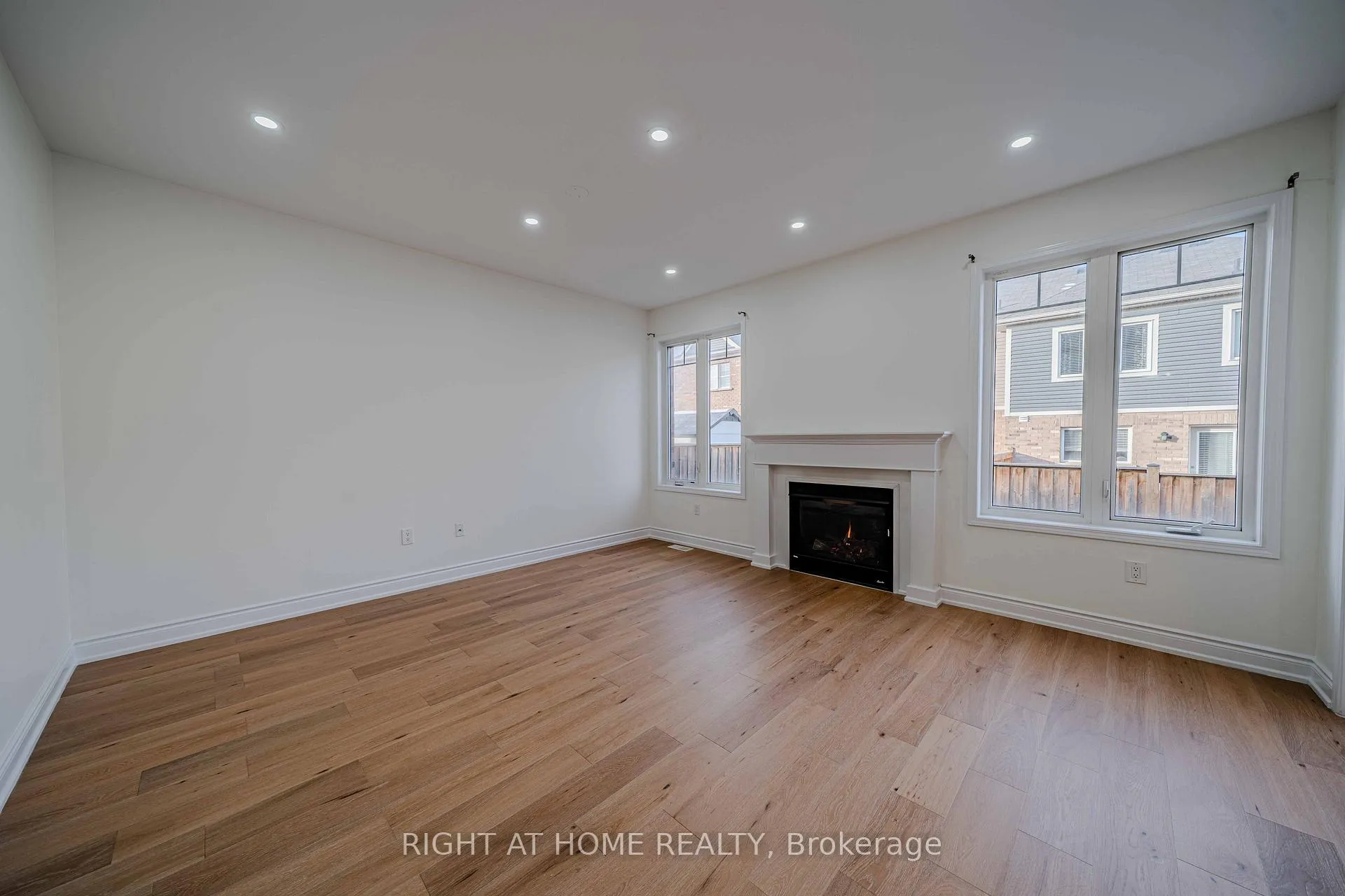 Photo 14 of 3 Leadenhall Road, Brampton, Northwest Brampton — HOMEH