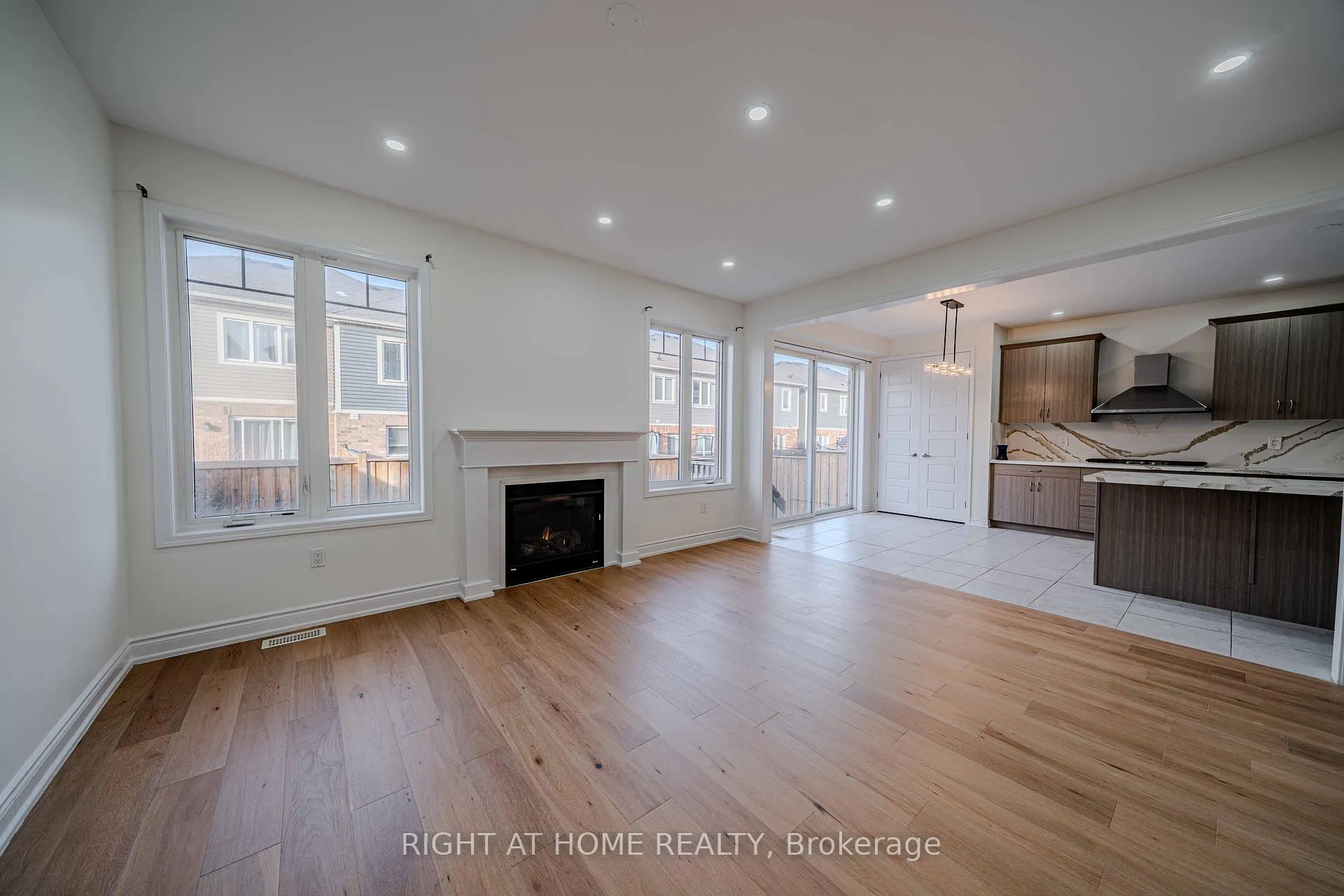 Photo 16 of 3 Leadenhall Road, Brampton, Northwest Brampton — HOMEH