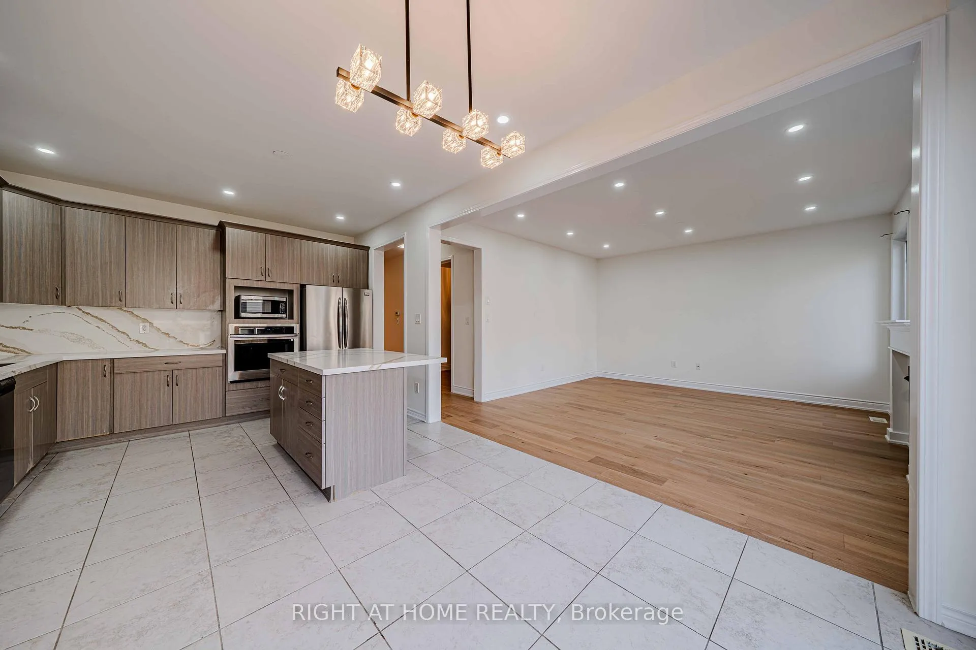 Photo 19 of 3 Leadenhall Road, Brampton, Northwest Brampton — HOMEH