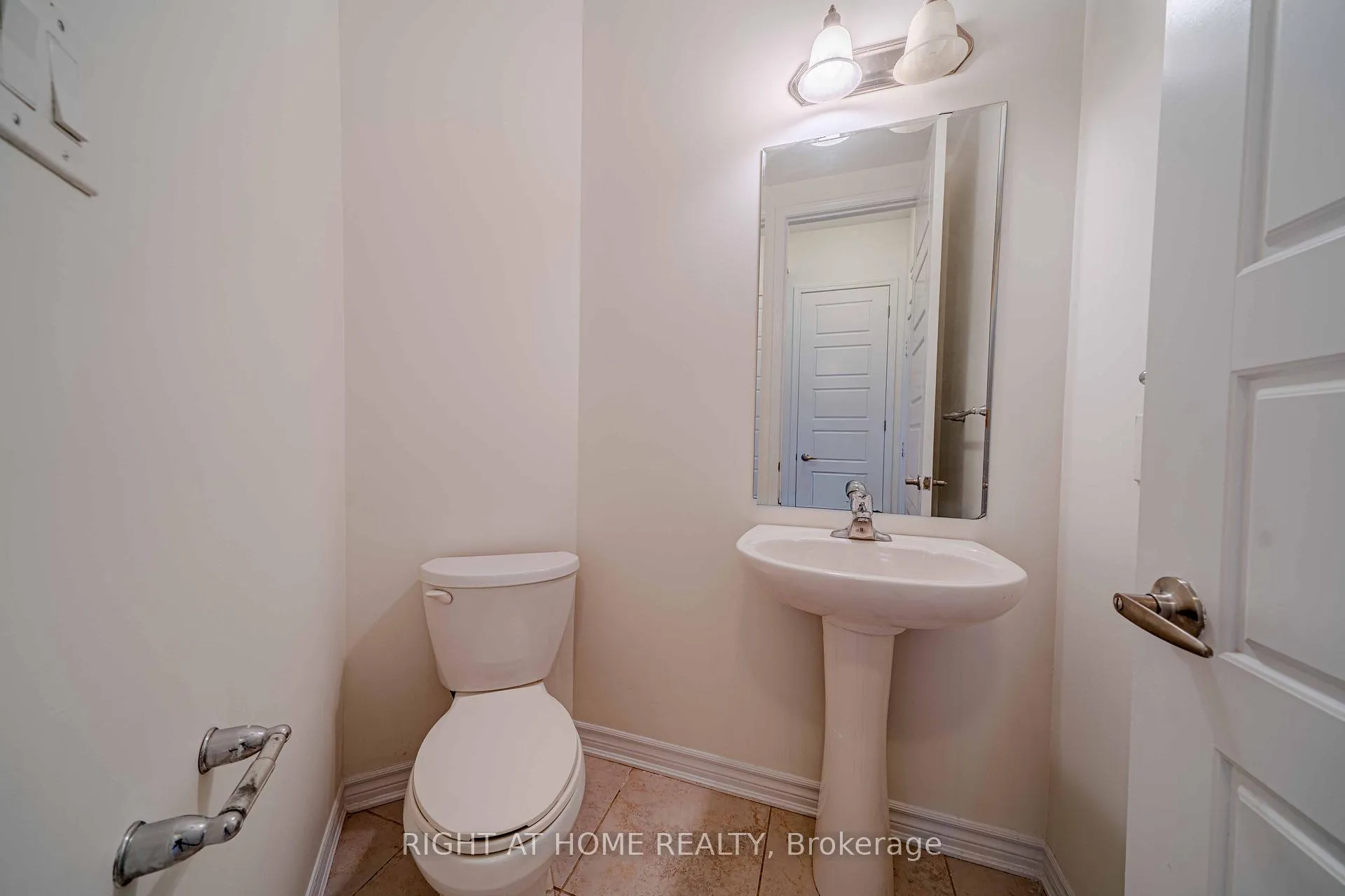 Photo 21 of 3 Leadenhall Road, Brampton, Northwest Brampton — HOMEH