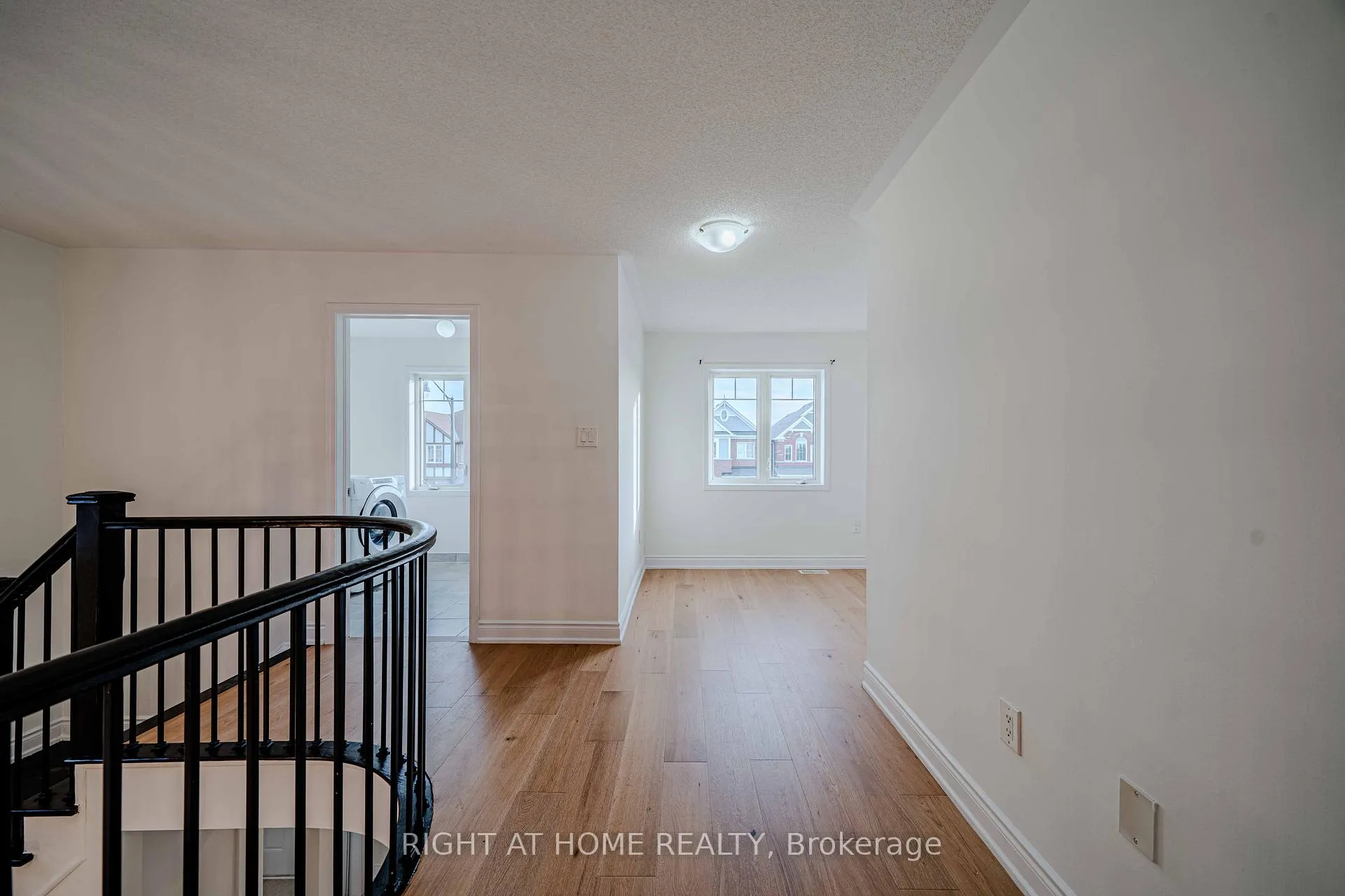 Photo 24 of 3 Leadenhall Road, Brampton, Northwest Brampton — HOMEH