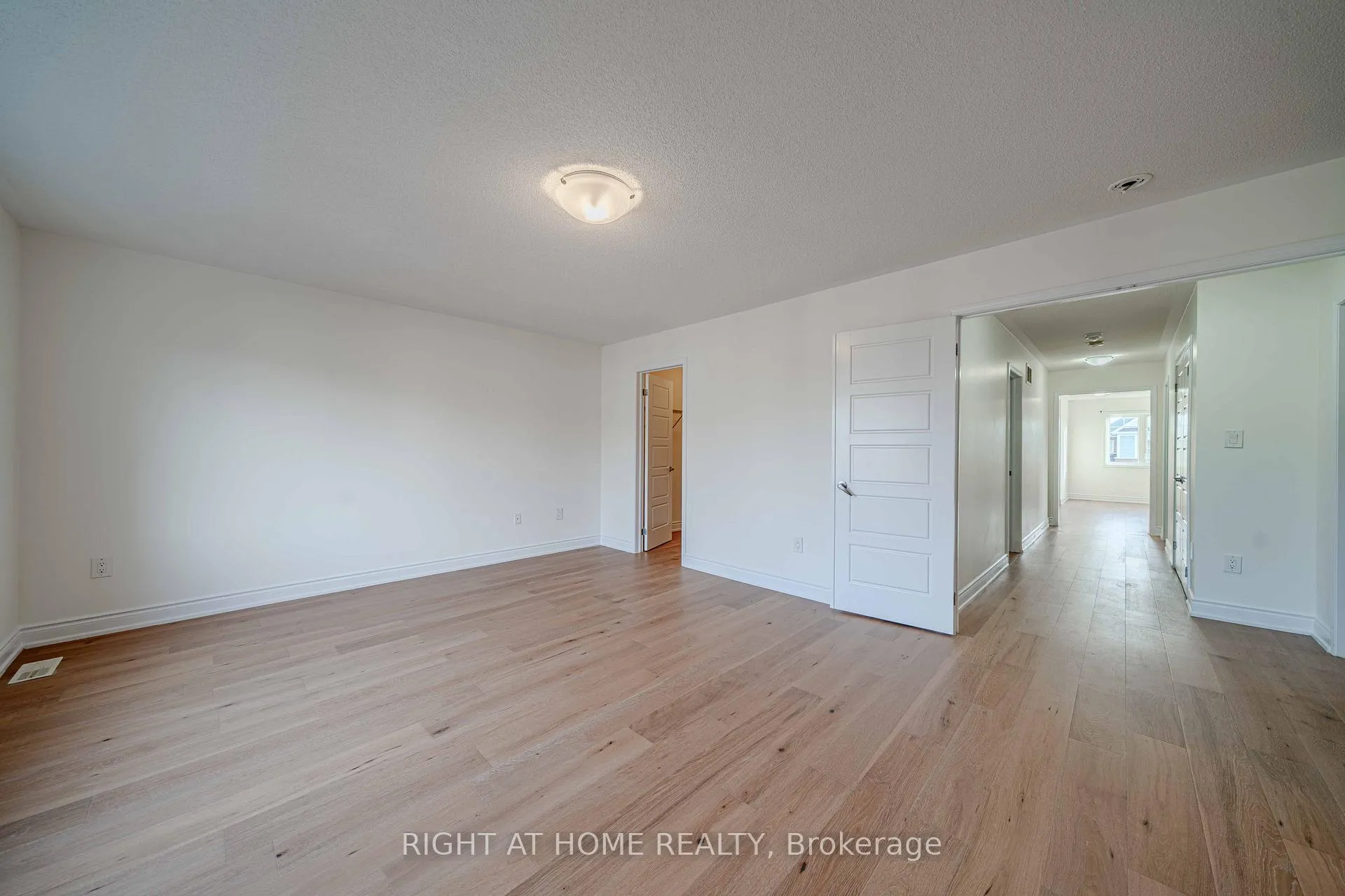 Photo 26 of 3 Leadenhall Road, Brampton, Northwest Brampton — HOMEH
