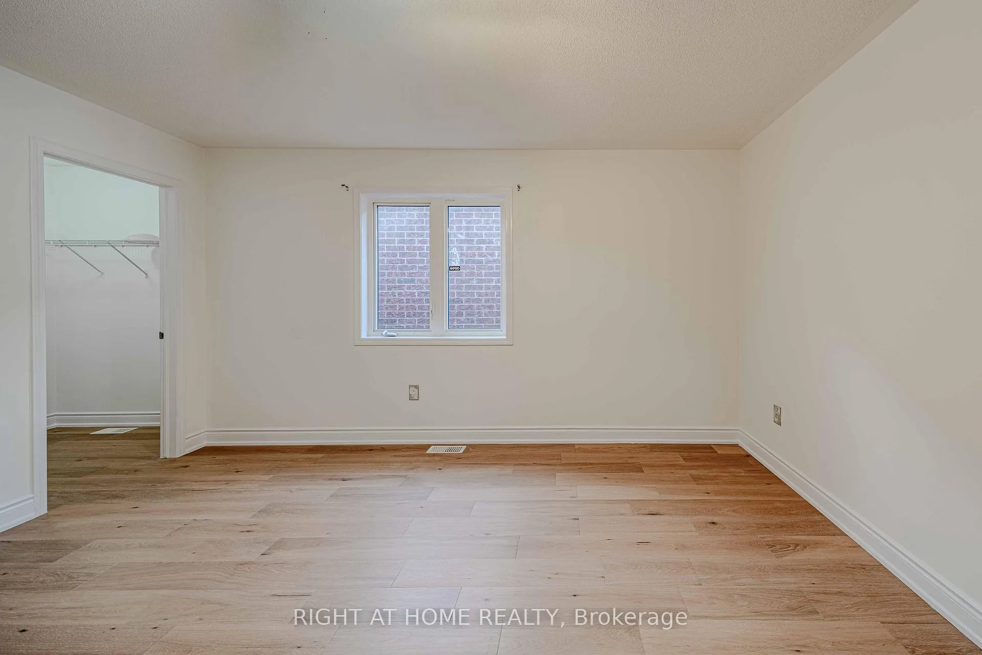 Photo 30 of 3 Leadenhall Road, Brampton, Northwest Brampton — HOMEH