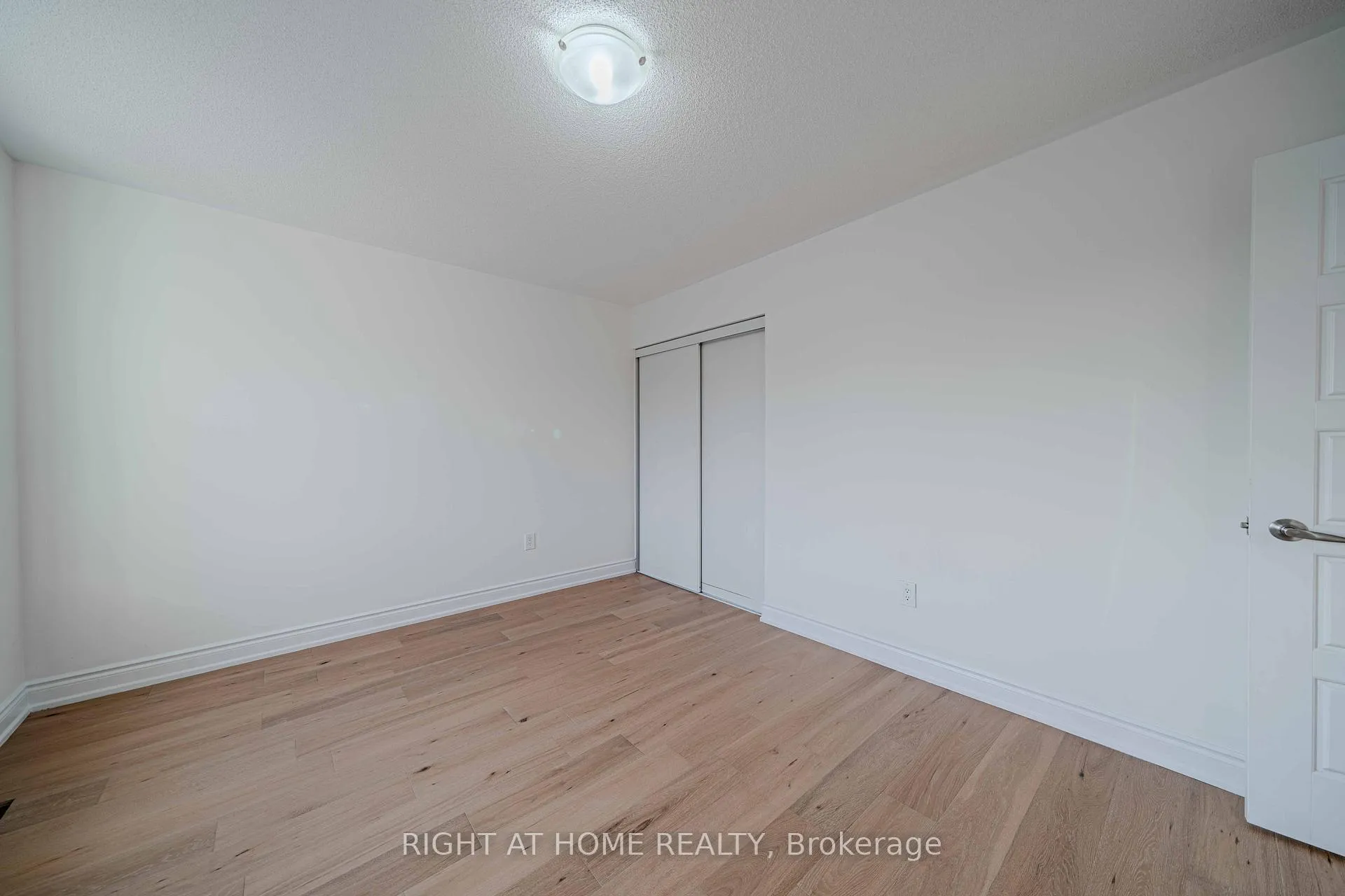 Photo 36 of 3 Leadenhall Road, Brampton, Northwest Brampton — HOMEH