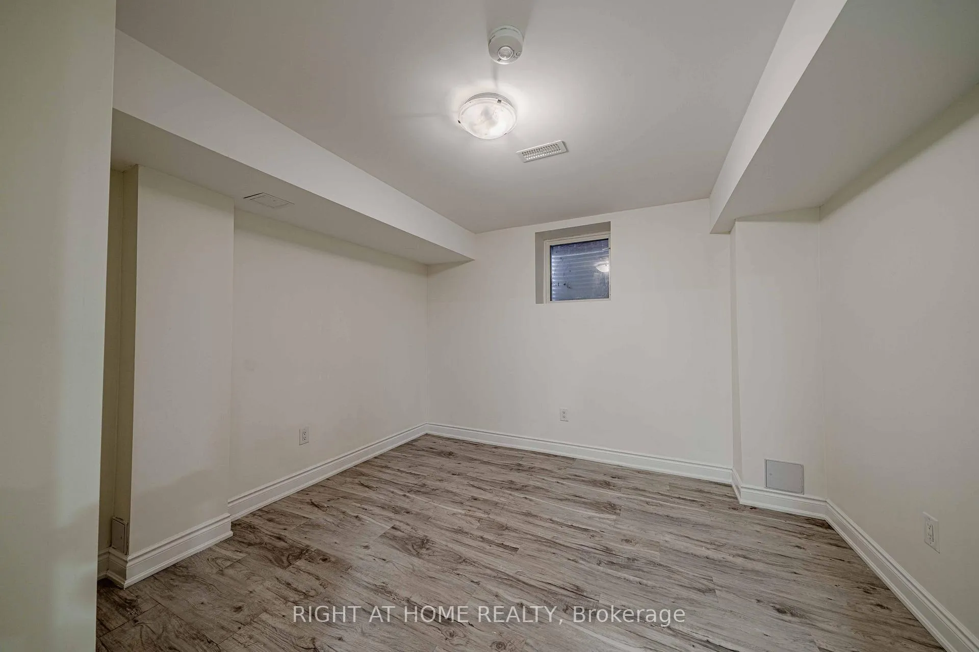 Photo 42 of 3 Leadenhall Road, Brampton, Northwest Brampton — HOMEH