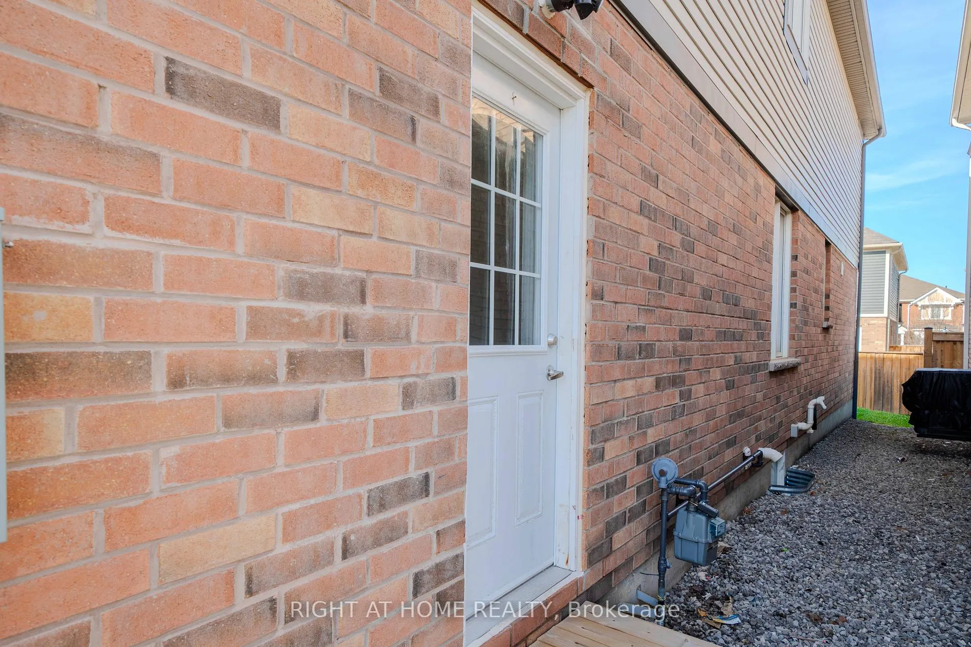 Photo 48 of 3 Leadenhall Road, Brampton, Northwest Brampton — HOMEH