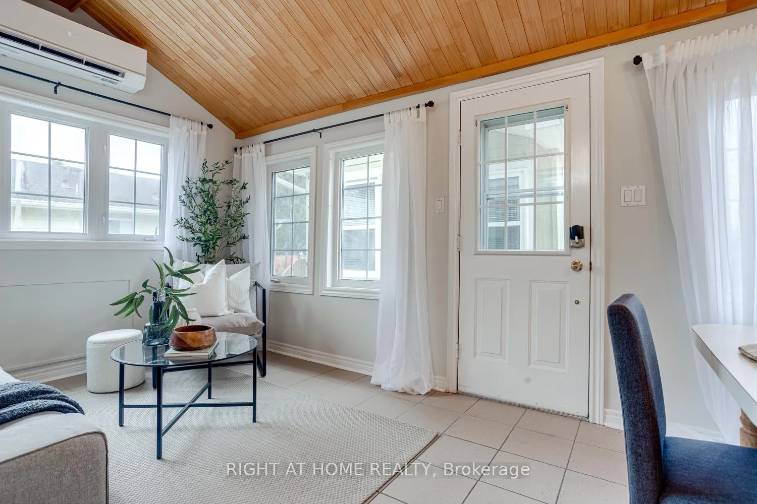 Photo 4 of 120 Cedar Grove Drive, Scugog, Rural Scugog — HOMEH