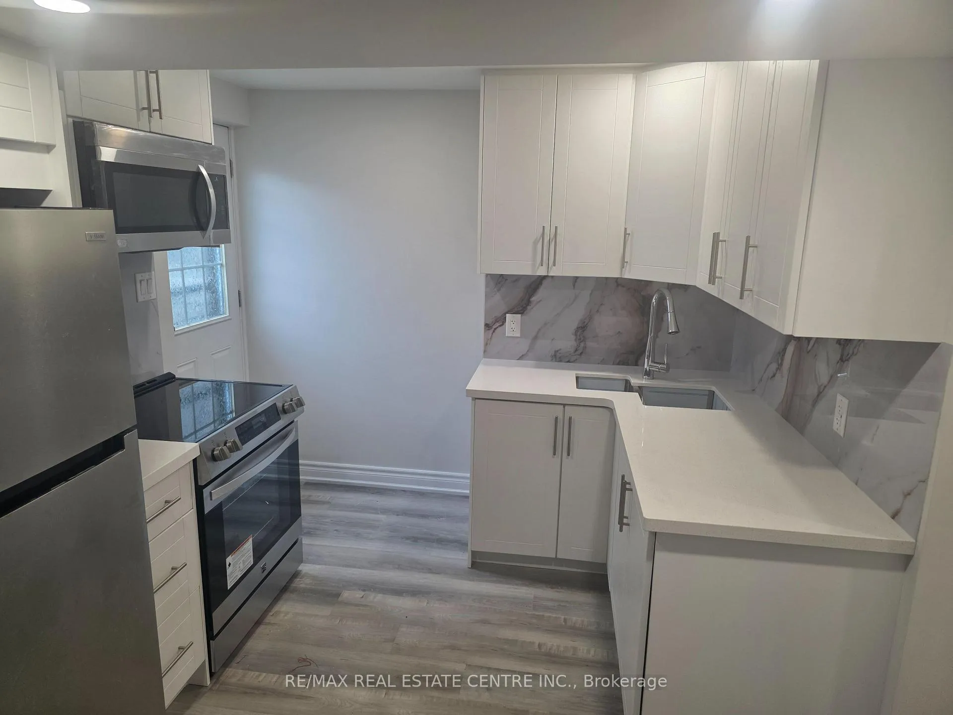 Photo 3 of 60 Beston Drive, Hamilton, Lisgar — HOMEH