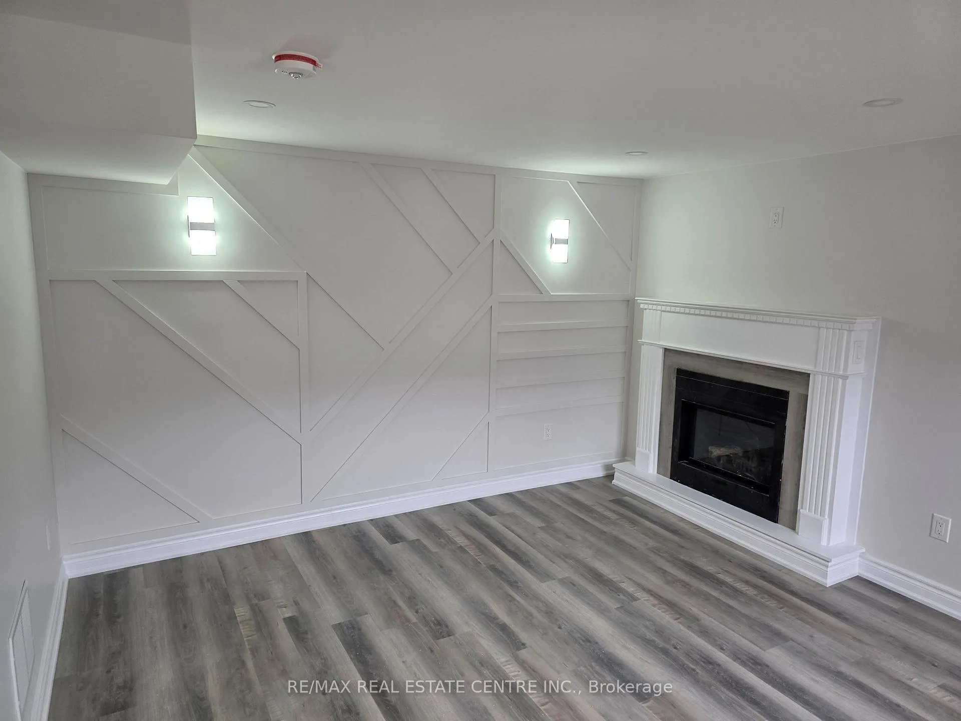 Photo 5 of 60 Beston Drive, Hamilton, Lisgar — HOMEH
