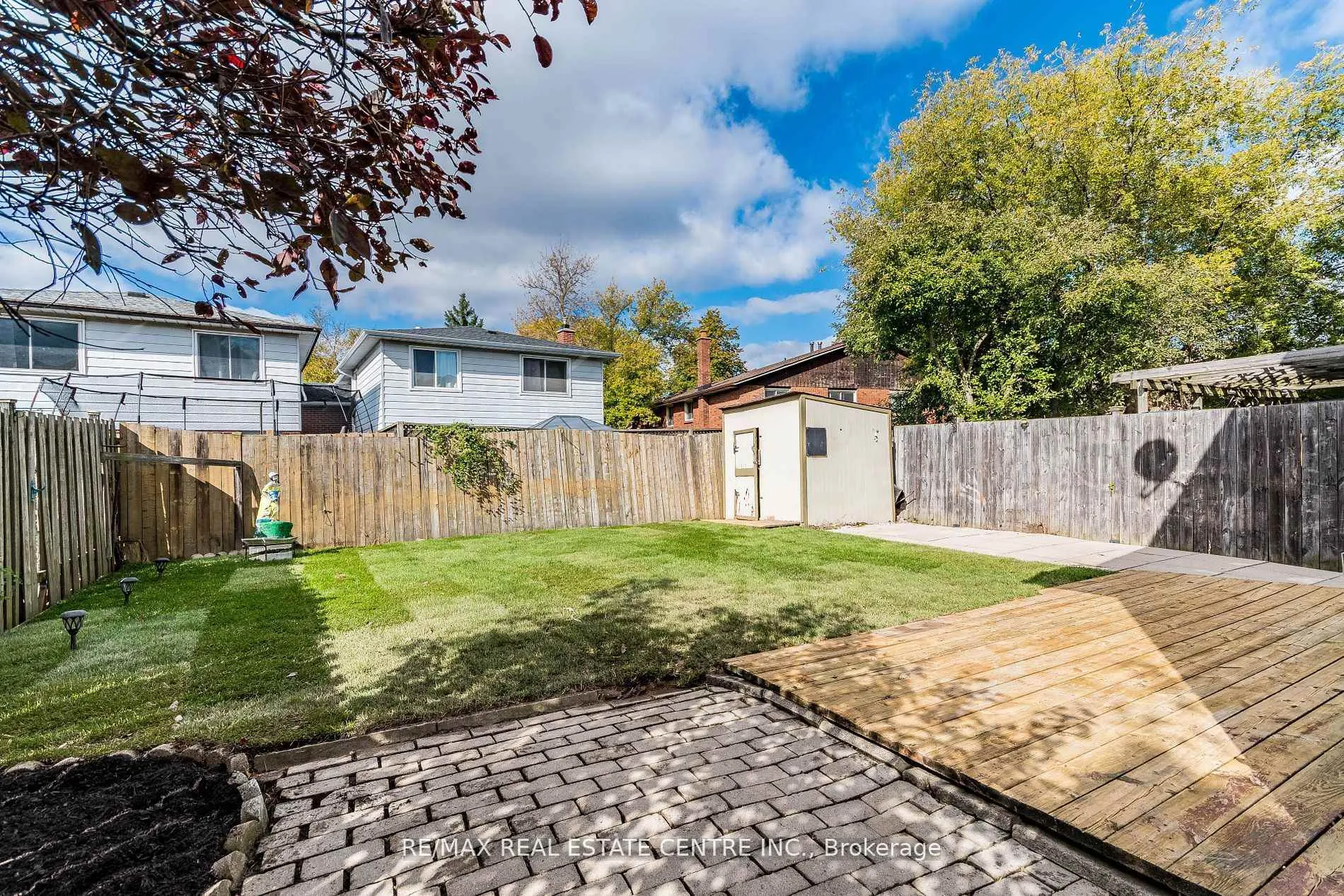 Photo 10 of 60 Beston Drive, Hamilton, Lisgar — HOMEH