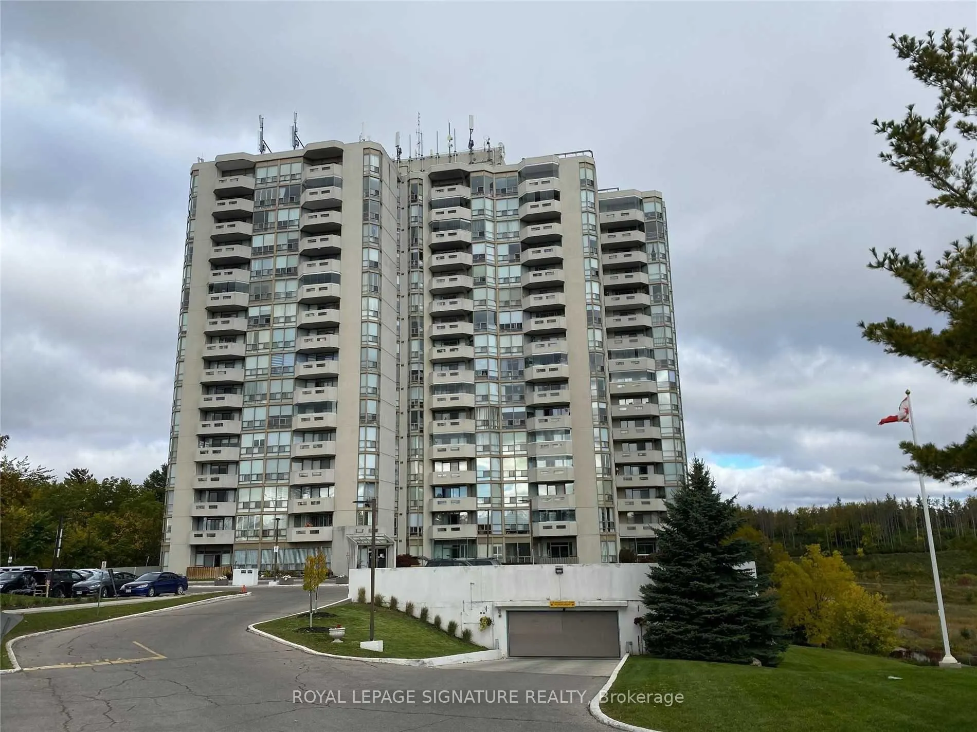 Photo 1 of Unit 908, 20 Mcfarlane Drive, Halton Hills, Georgetown — HOMEH