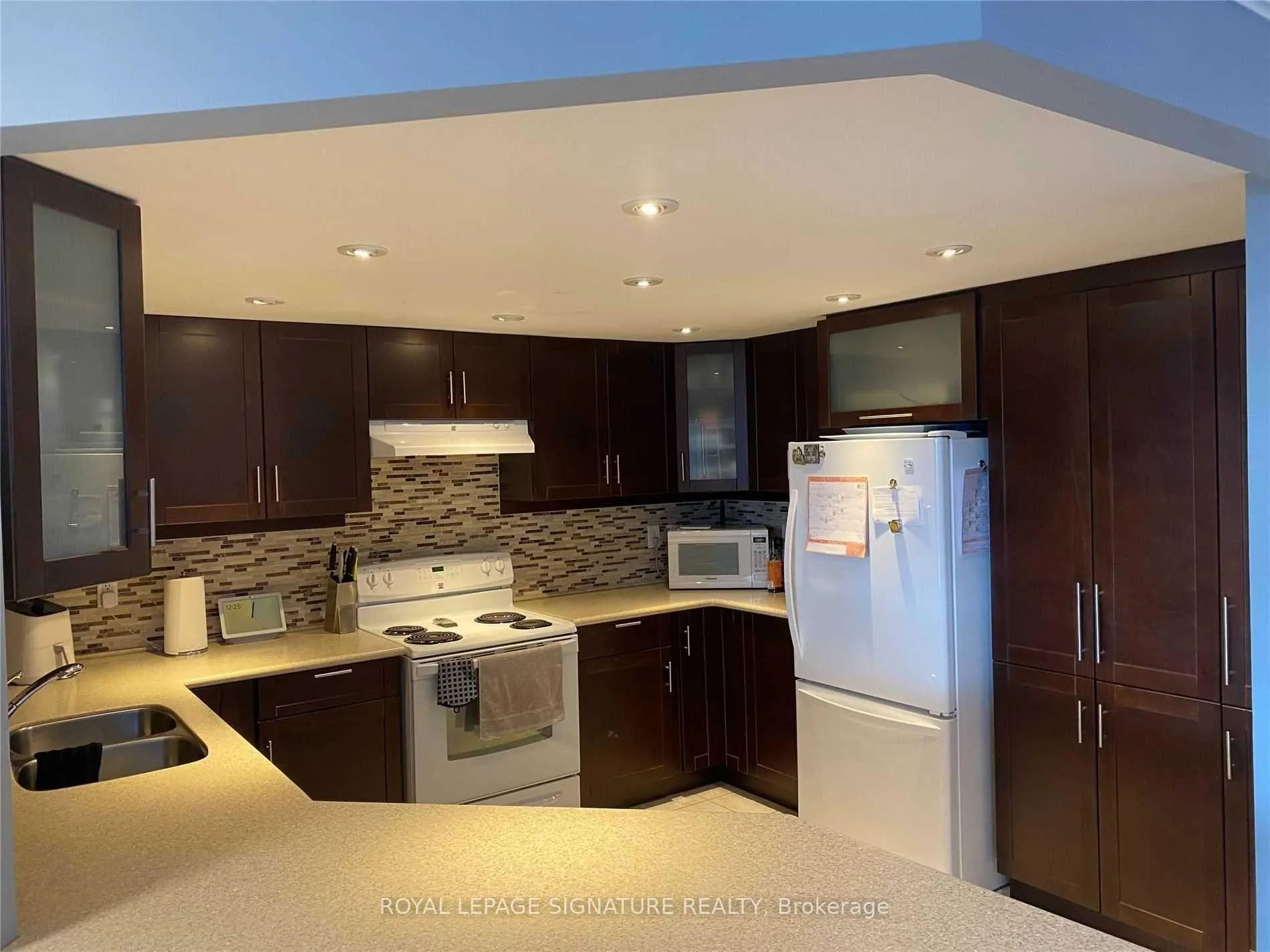 Photo 2 of Unit 908, 20 Mcfarlane Drive, Halton Hills, Georgetown — HOMEH