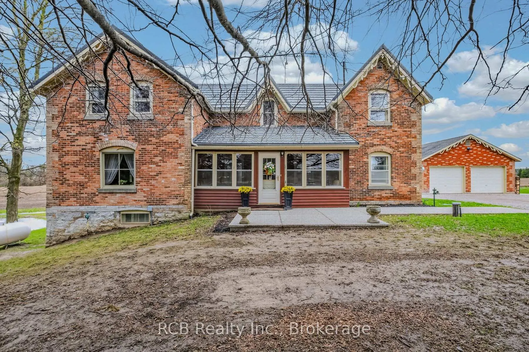 Photo 2 of 3531 Governors Road, Hamilton, Rural Flamborough — HOMEH