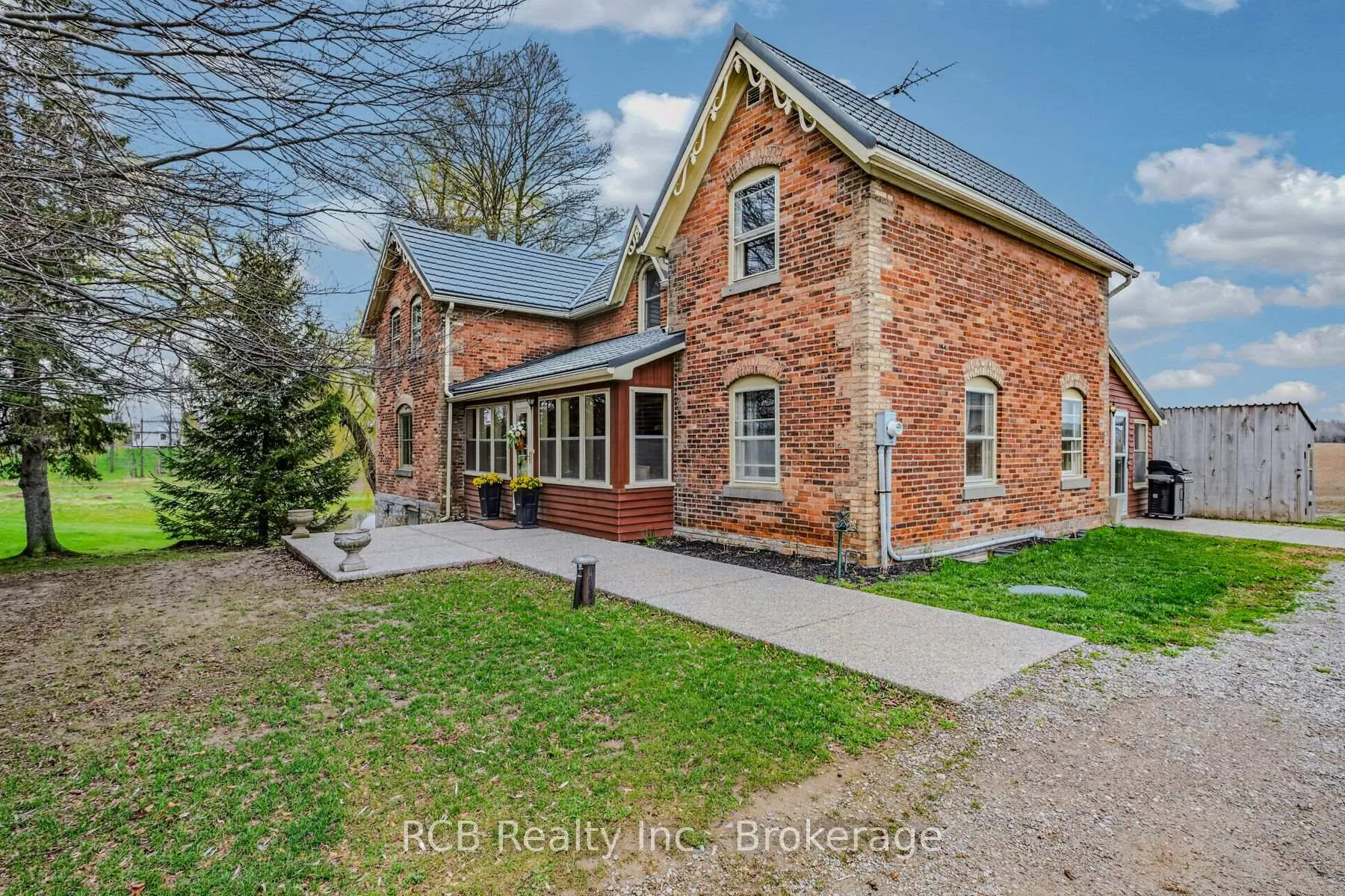Photo 3 of 3531 Governors Road, Hamilton, Rural Flamborough — HOMEH