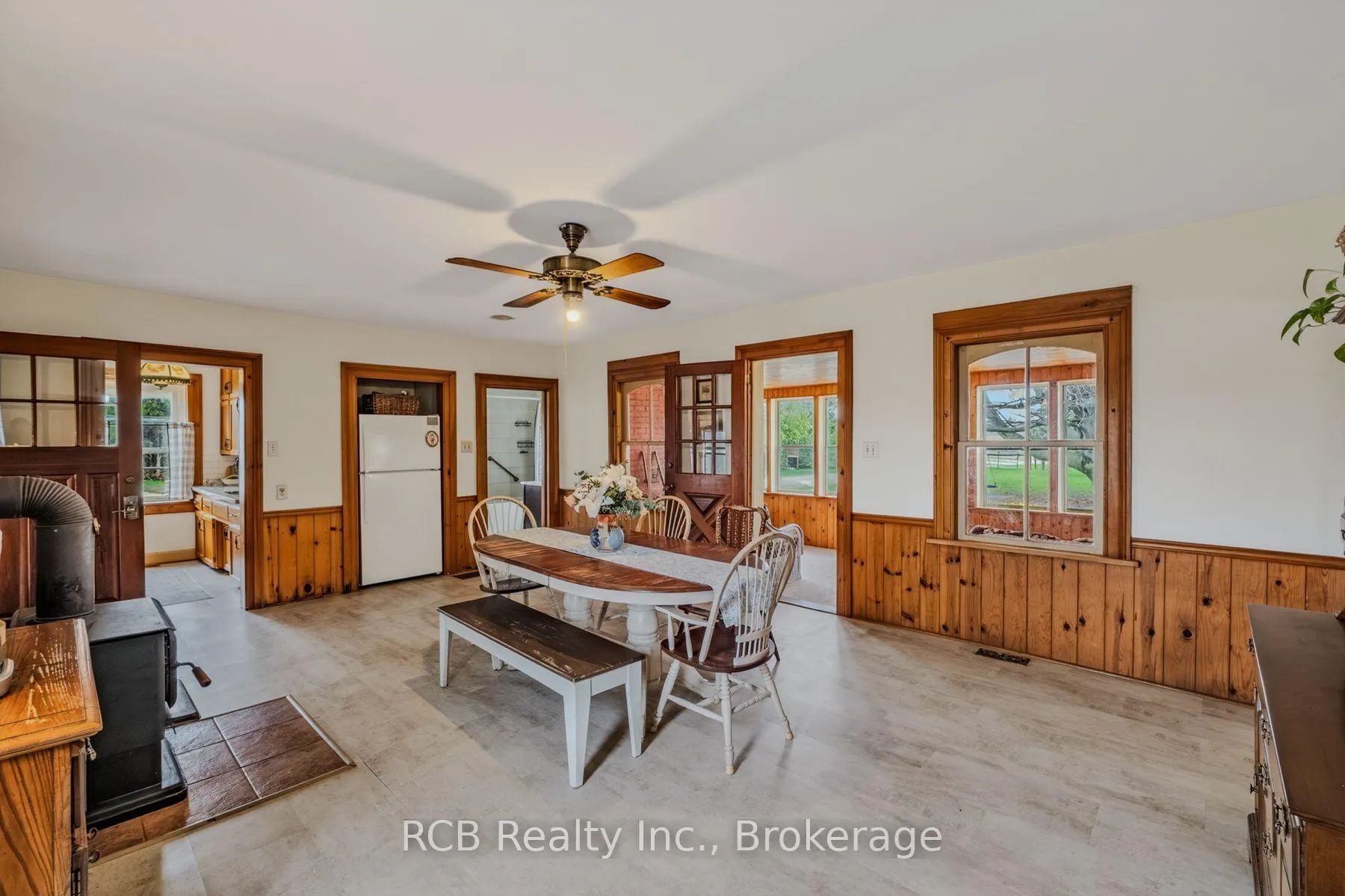 Photo 8 of 3531 Governors Road, Hamilton, Rural Flamborough — HOMEH