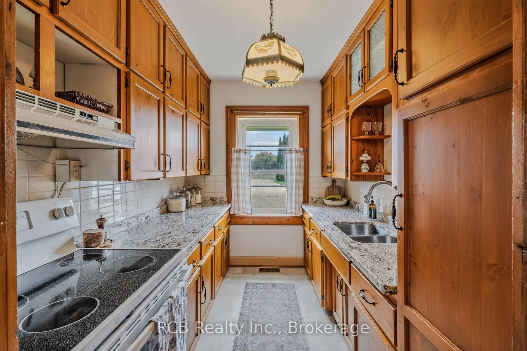 Photo 10 of 3531 Governors Road, Hamilton, Rural Flamborough — HOMEH