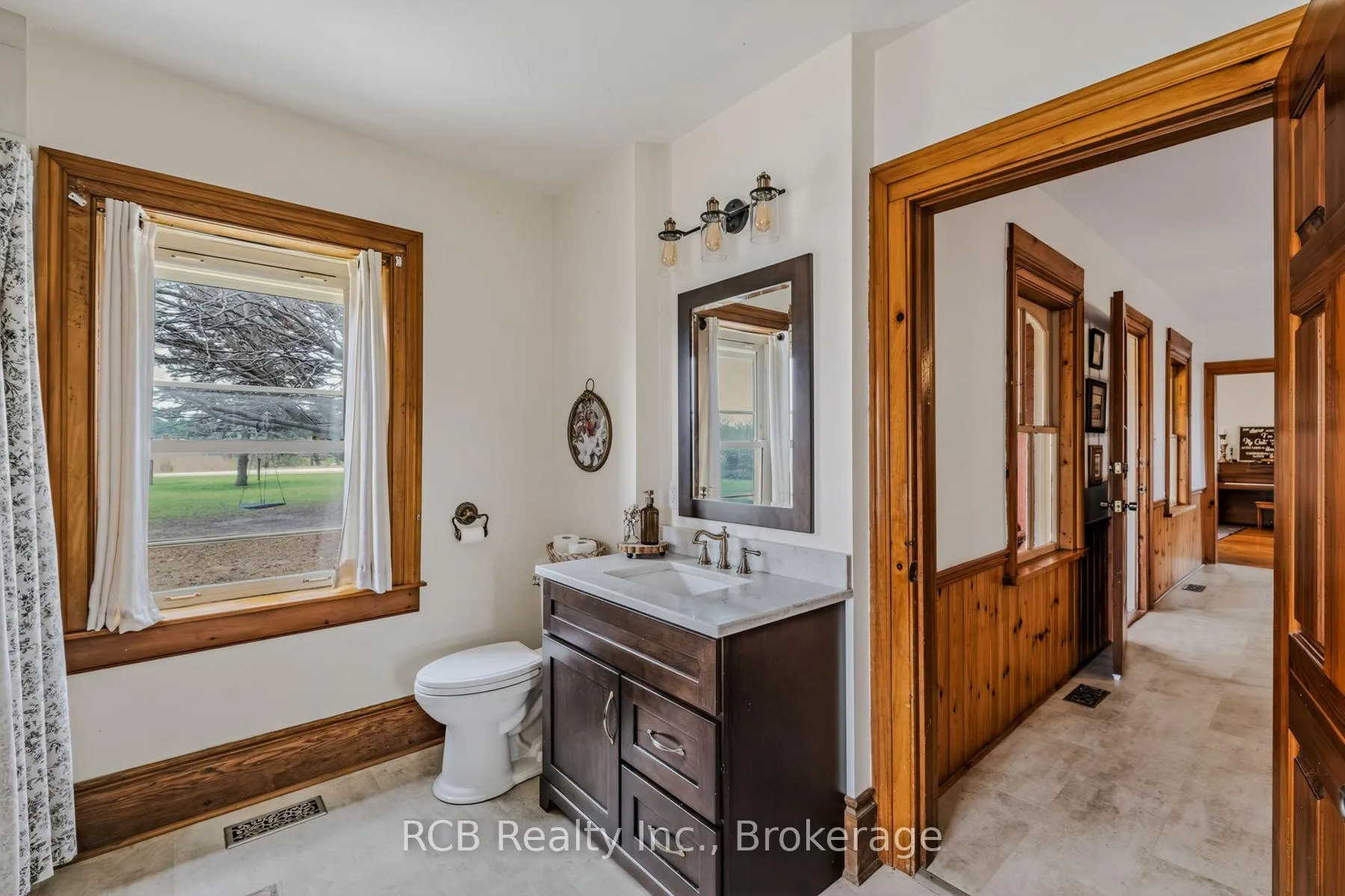 Photo 13 of 3531 Governors Road, Hamilton, Rural Flamborough — HOMEH