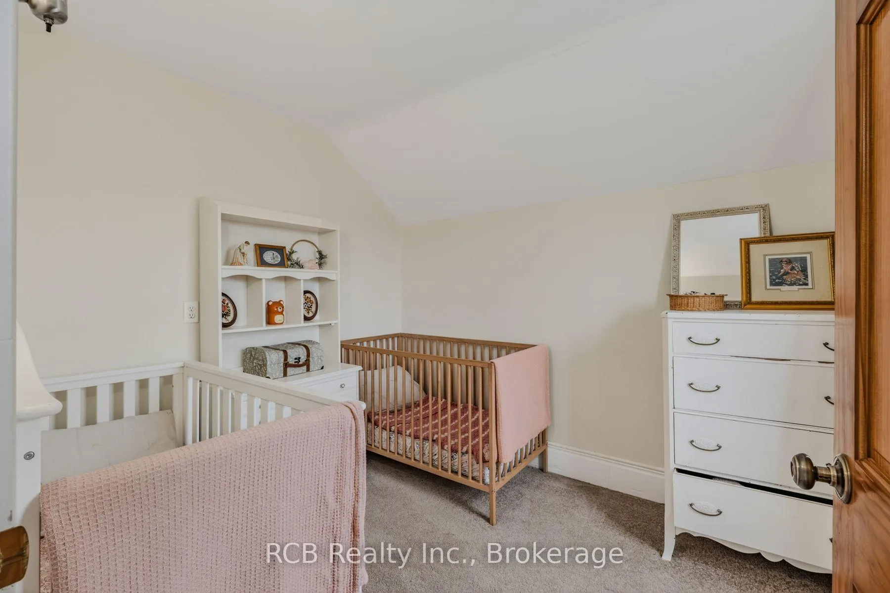 Photo 25 of 3531 Governors Road, Hamilton, Rural Flamborough — HOMEH