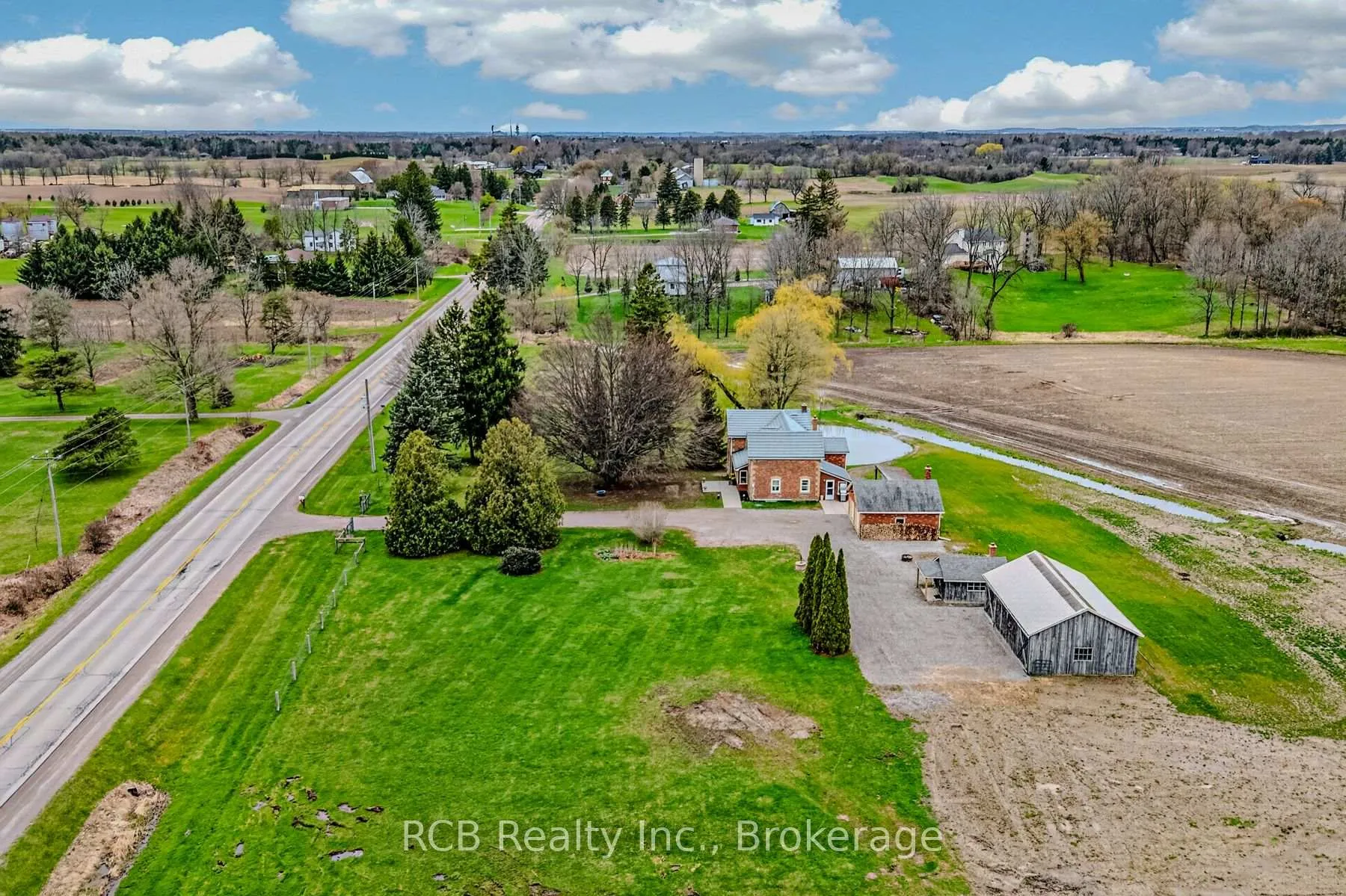 Photo 36 of 3531 Governors Road, Hamilton, Rural Flamborough — HOMEH
